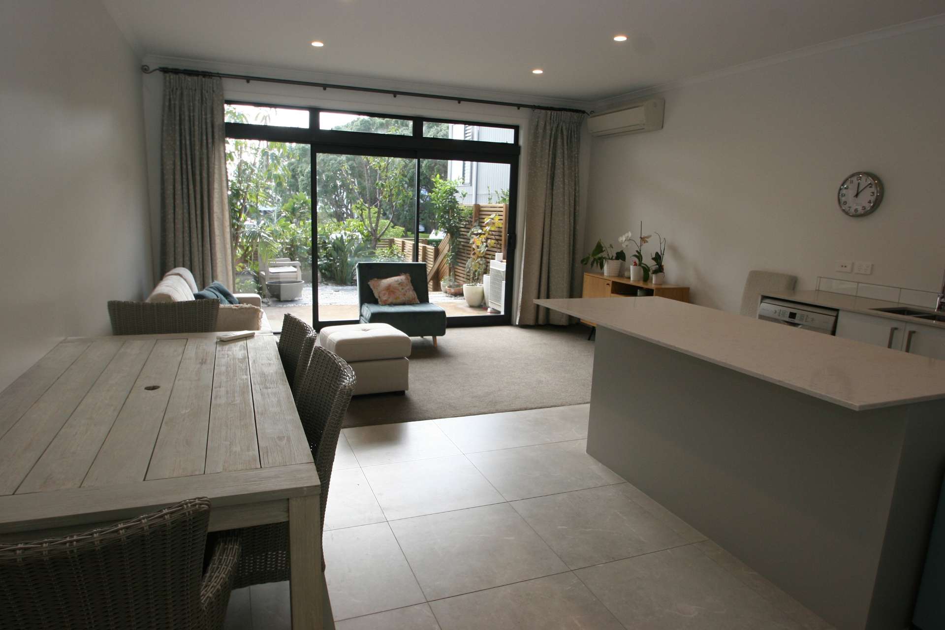 11 Hudson Bay Road photo 1