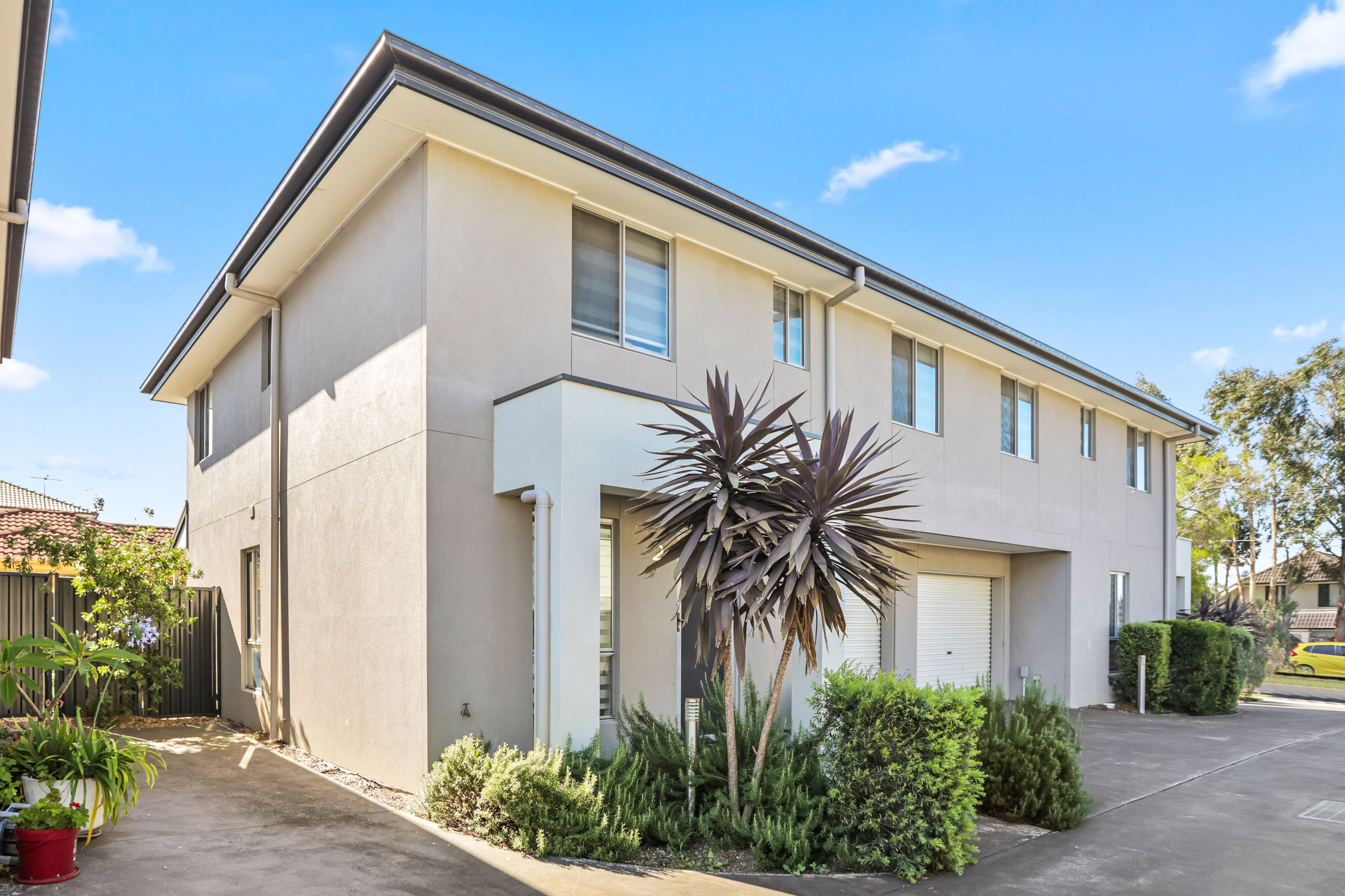 16 Braddon Street, Oxley Park NSW 2760
