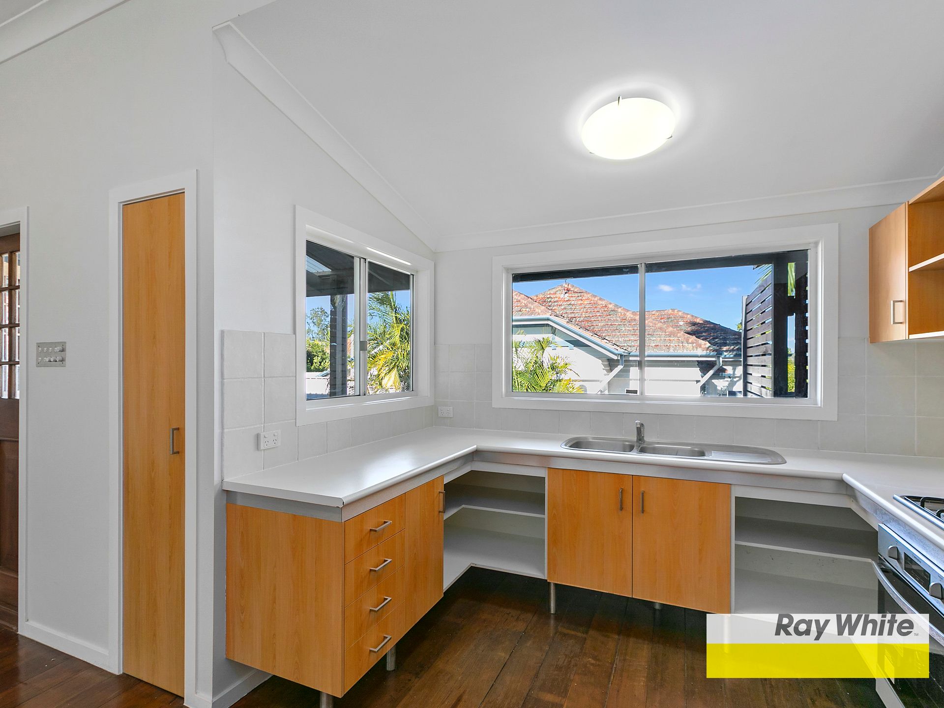 42 Wilbur Street, Holland Park, QLD 4121