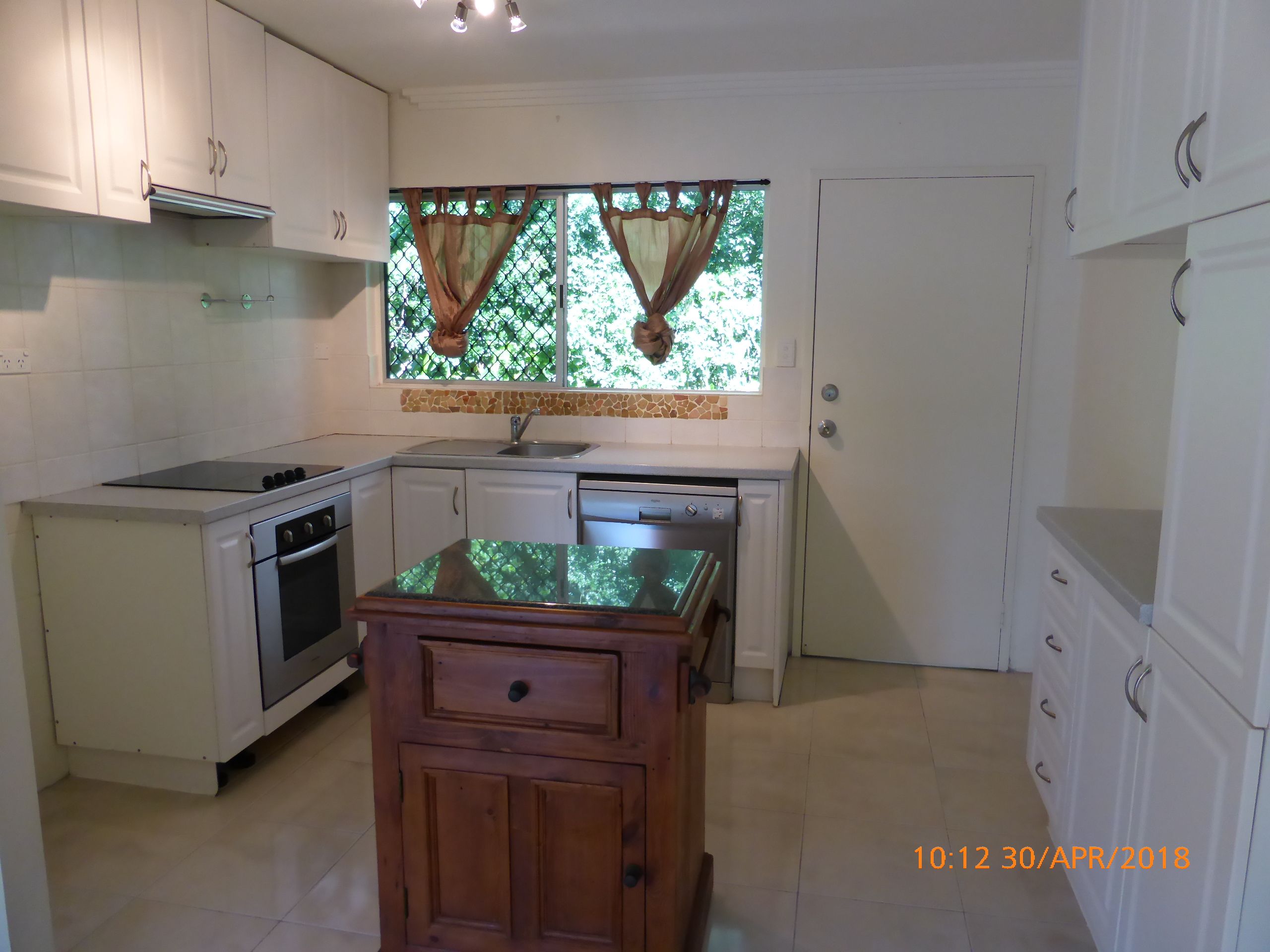 2/16 Roslyn Close, Yorkeys Knob, QLD 4878