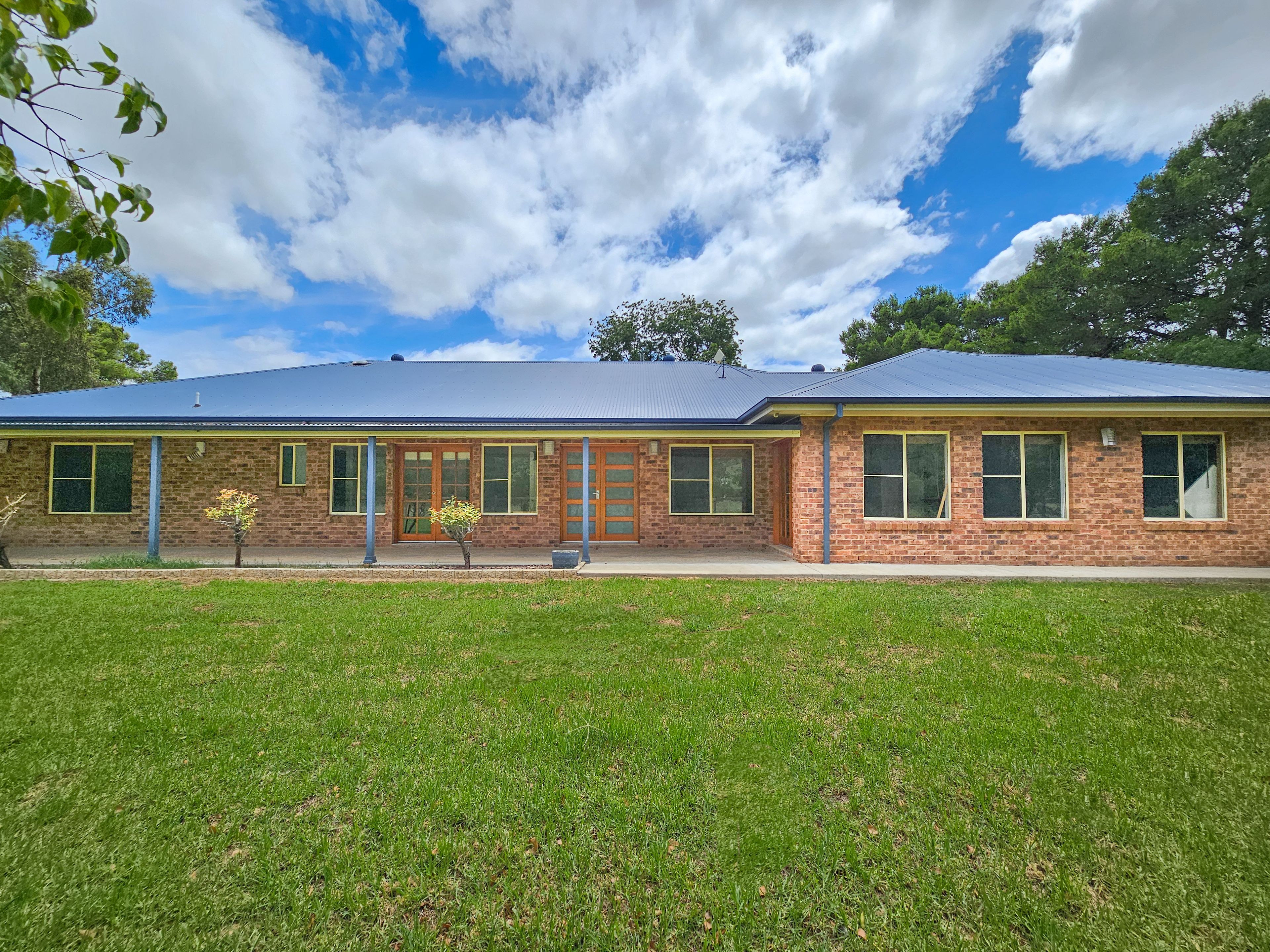 6 Davids Lane, Parkes, NSW 2870