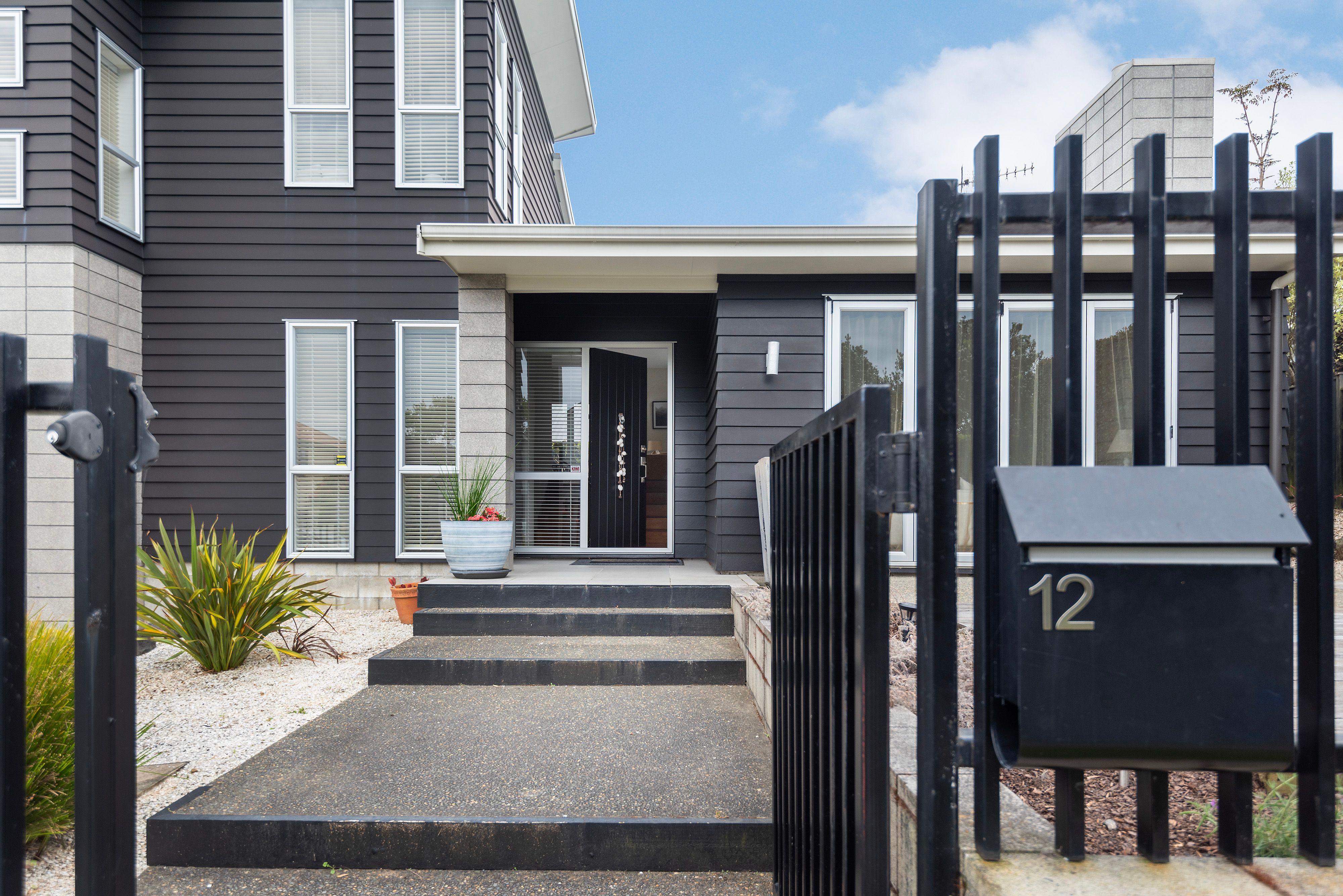 12 Tranquility Rise, Mellons Bay, Manukau City