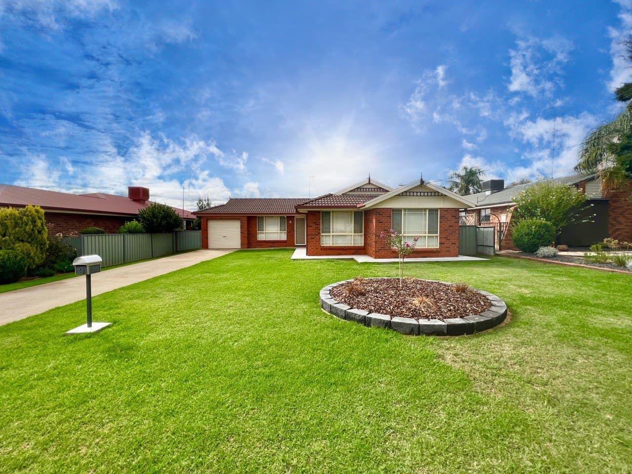 9 Flinders Street, Parkes, NSW 2870