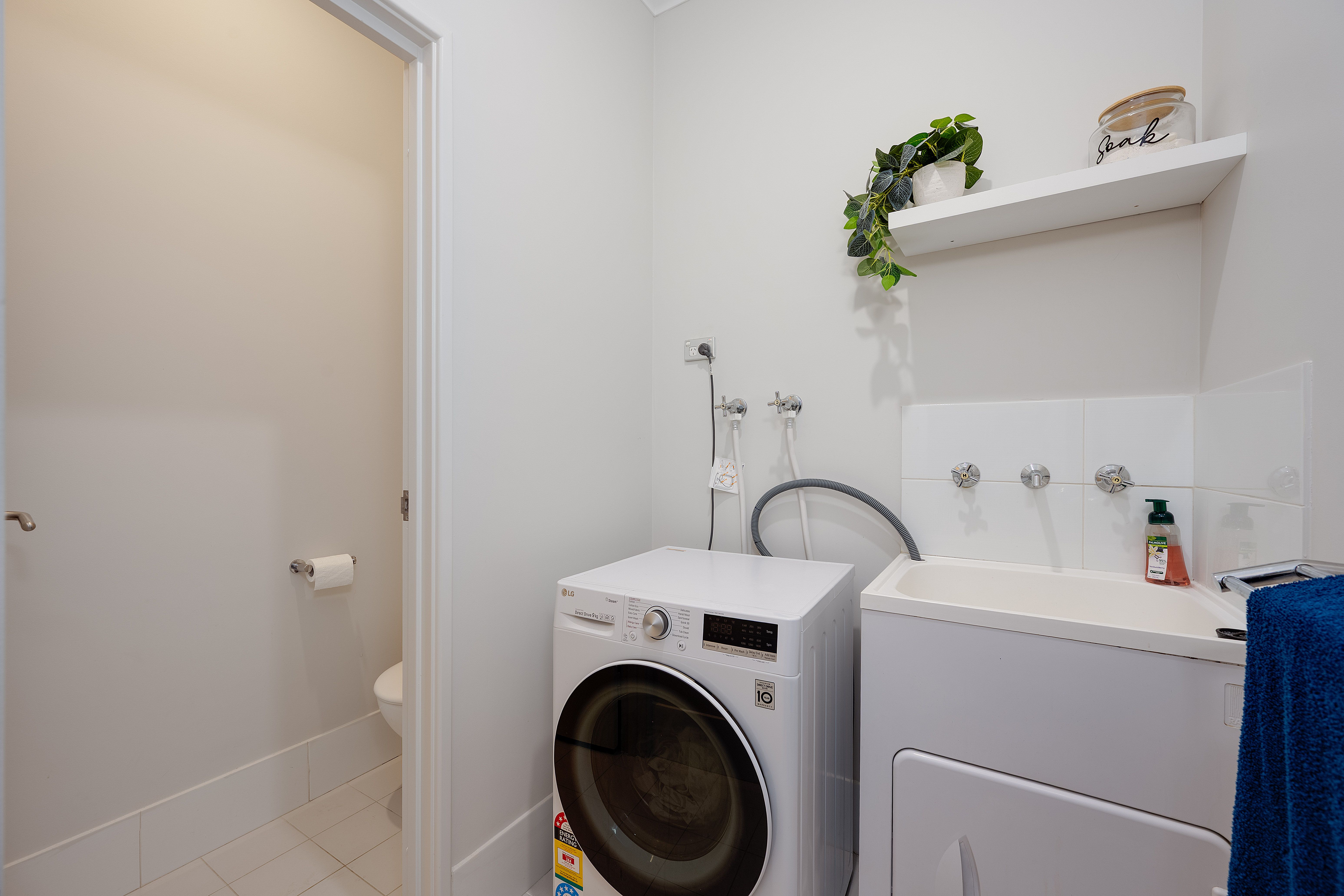 65A Eastwall Parkway — photo 11 of 15
