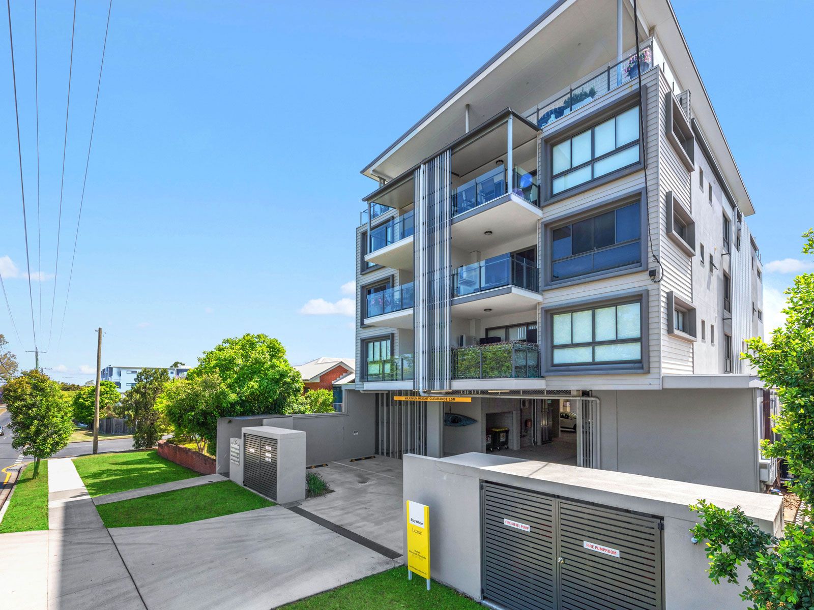 699 Oxley Road, Corinda QLD 4075