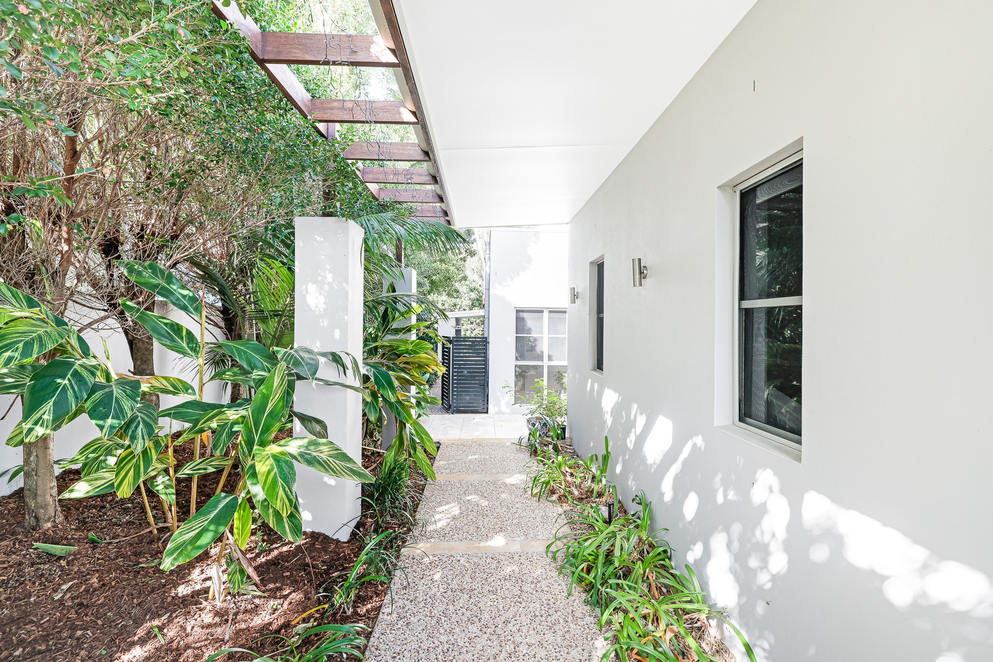 7008A Vista Drive, Benowa, QLD 4217