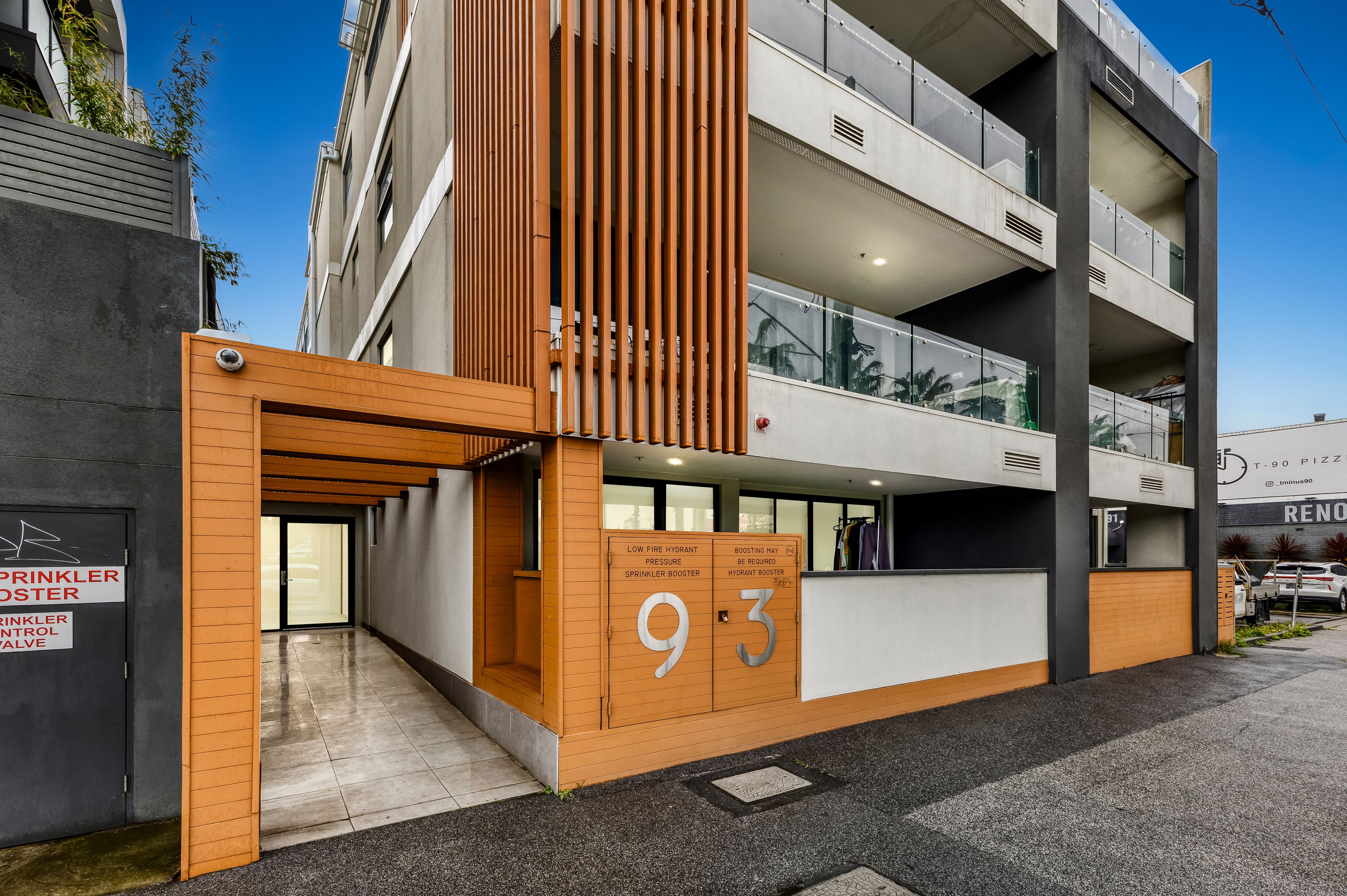 93 Warrigal Road , Hughesdale VIC 3166