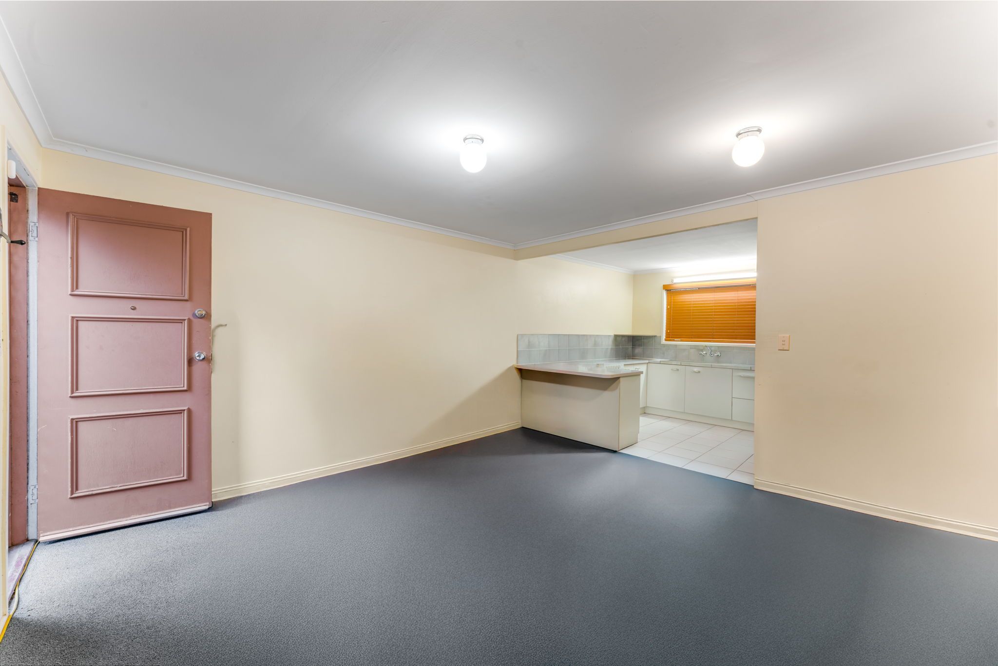 1/8 Cognac Court, Kingston, QLD 4114