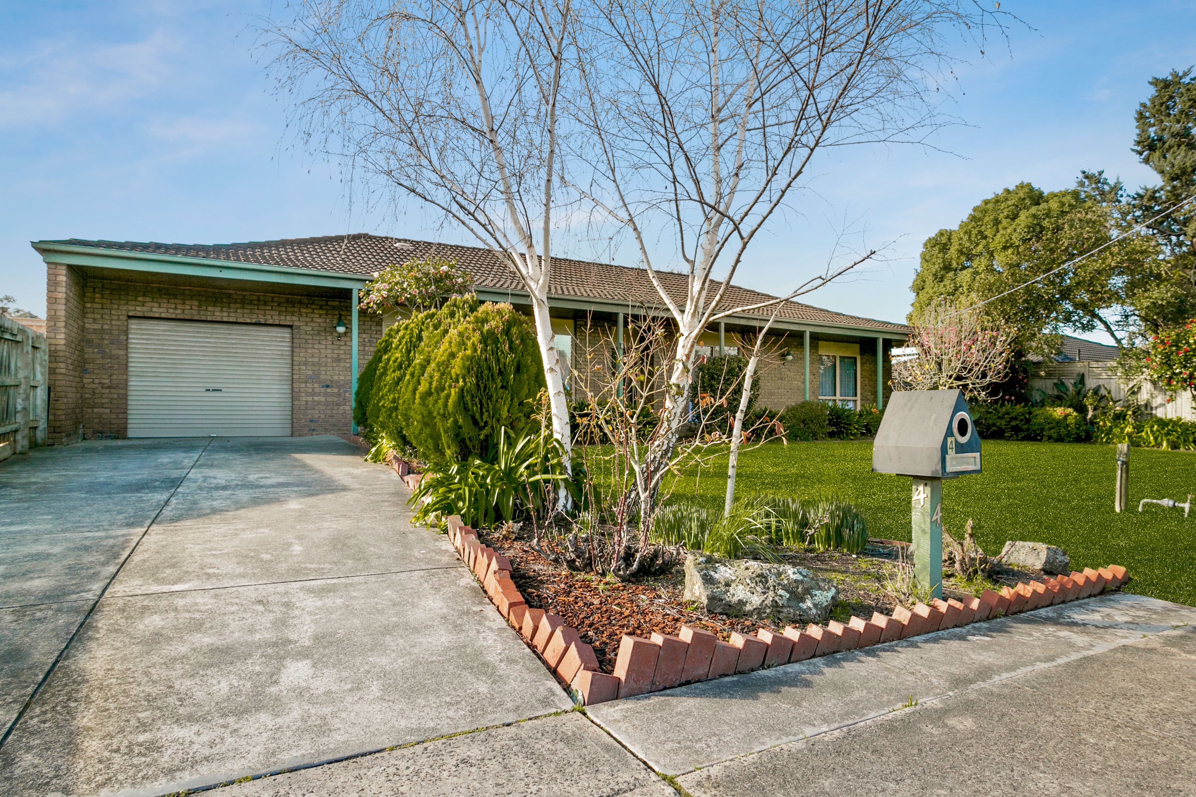 4 Ann Crescent, Pakenham VIC 3810