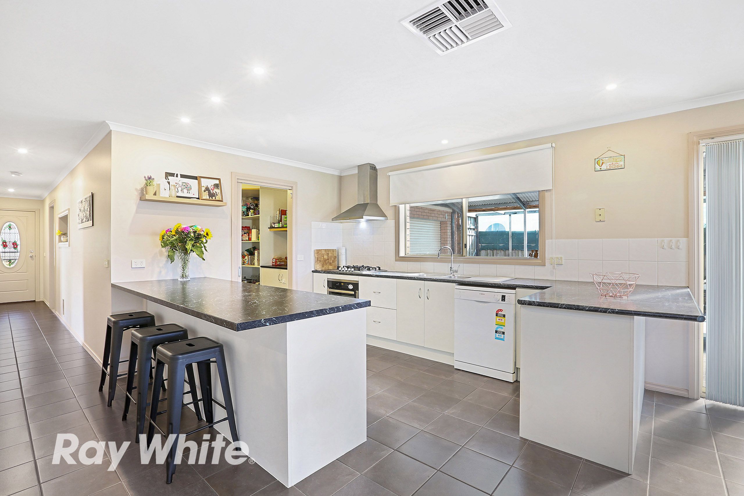 99 Rennie Street, Lara, VIC 3212