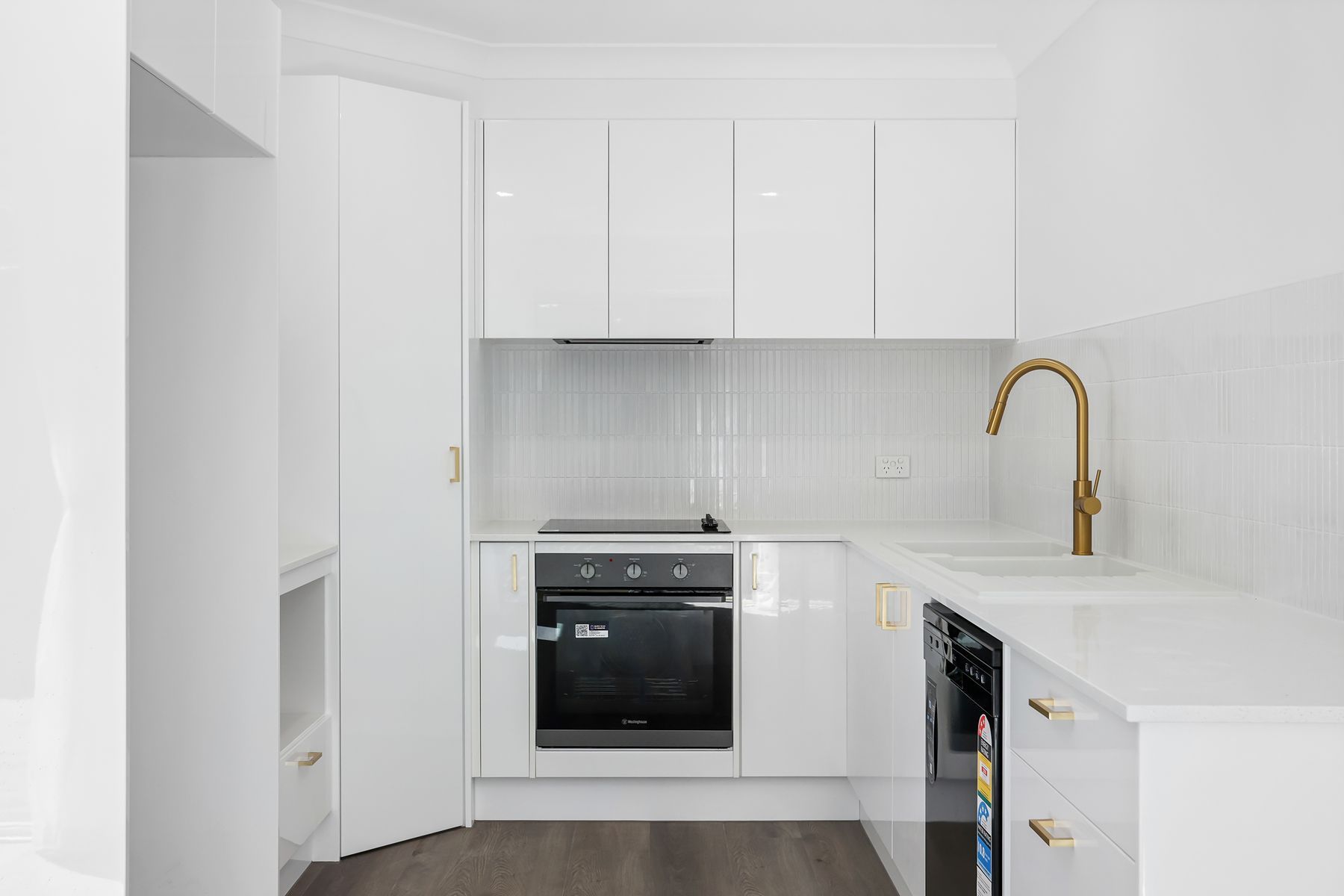 3/202 Queen Street — photo 5 of 21
