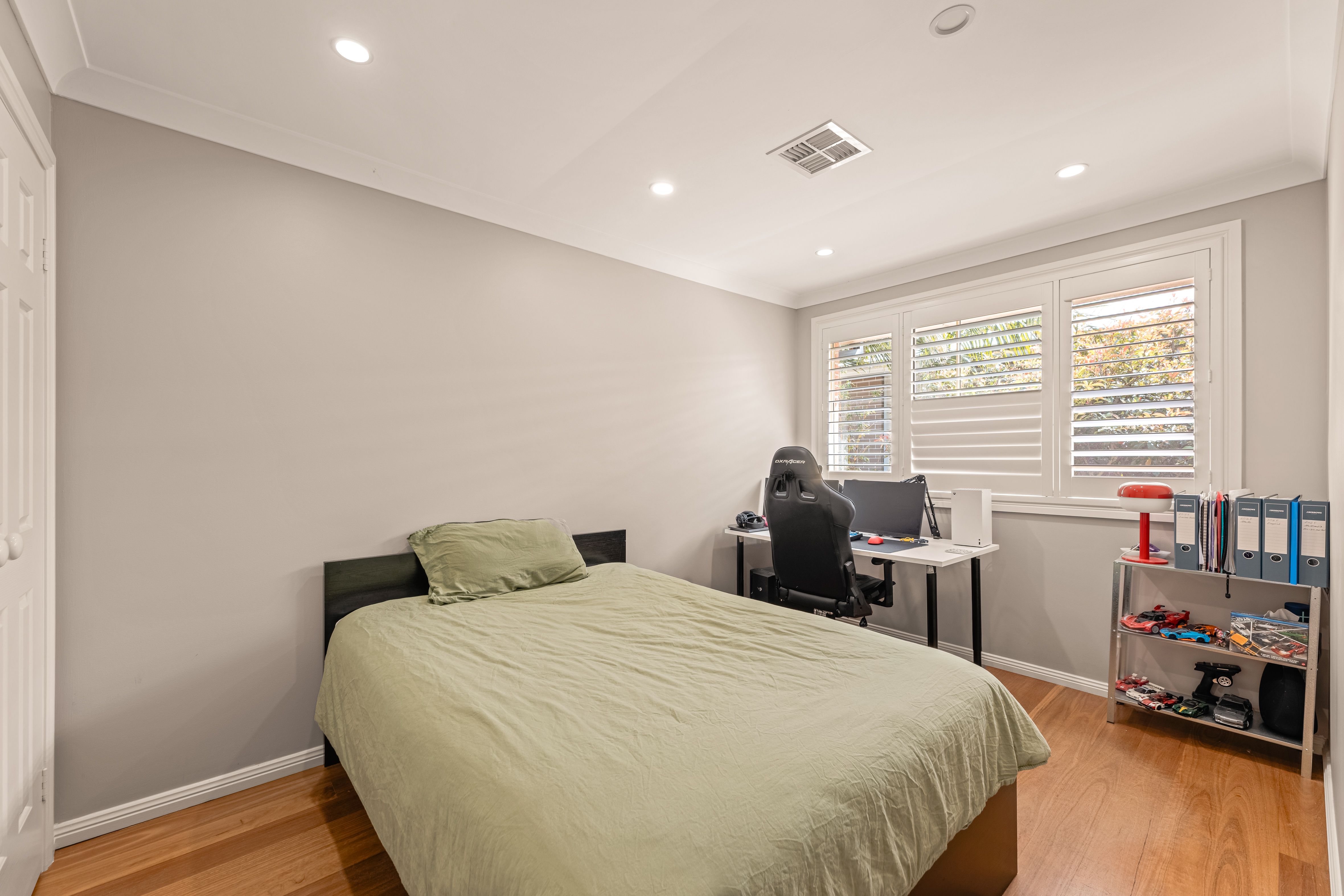 2/81 Ellesmere Road — photo 12 of 17
