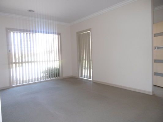 2/11 McLeod Street, Thomastown, VIC 3074