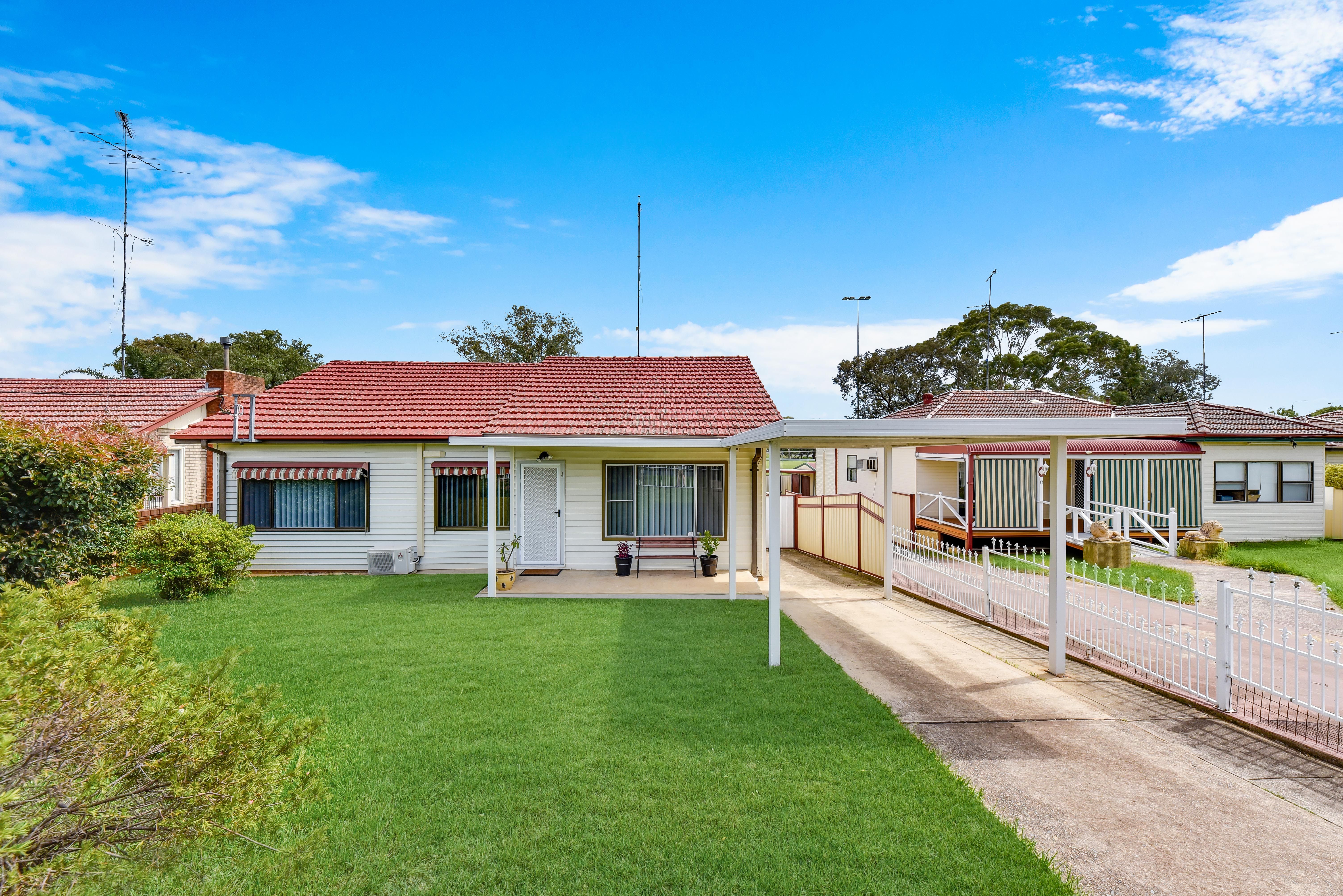 19 Bocking Avenue, Bradbury, NSW 2560