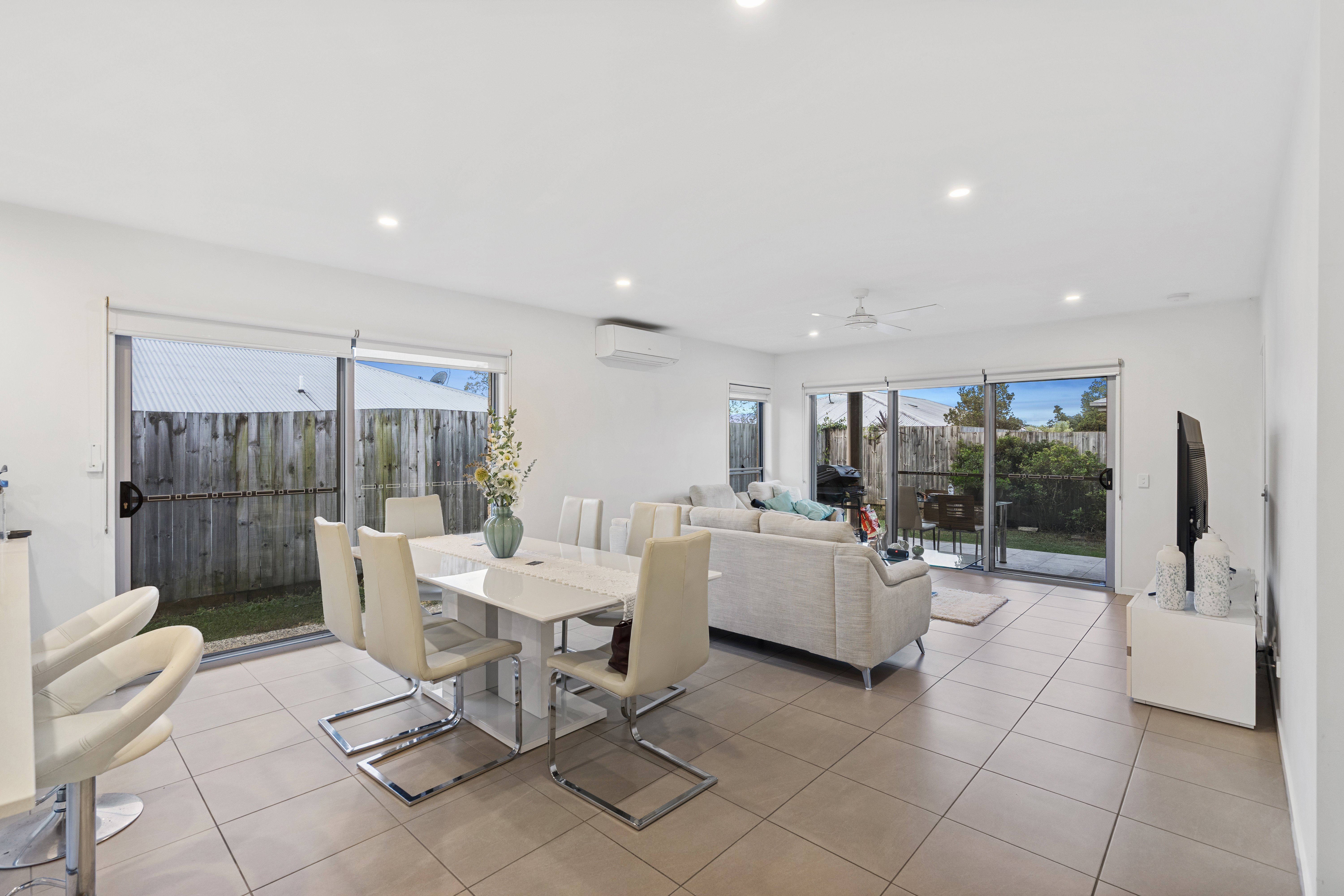 21 Hoop Pine Circuit, Coomera, QLD 4209