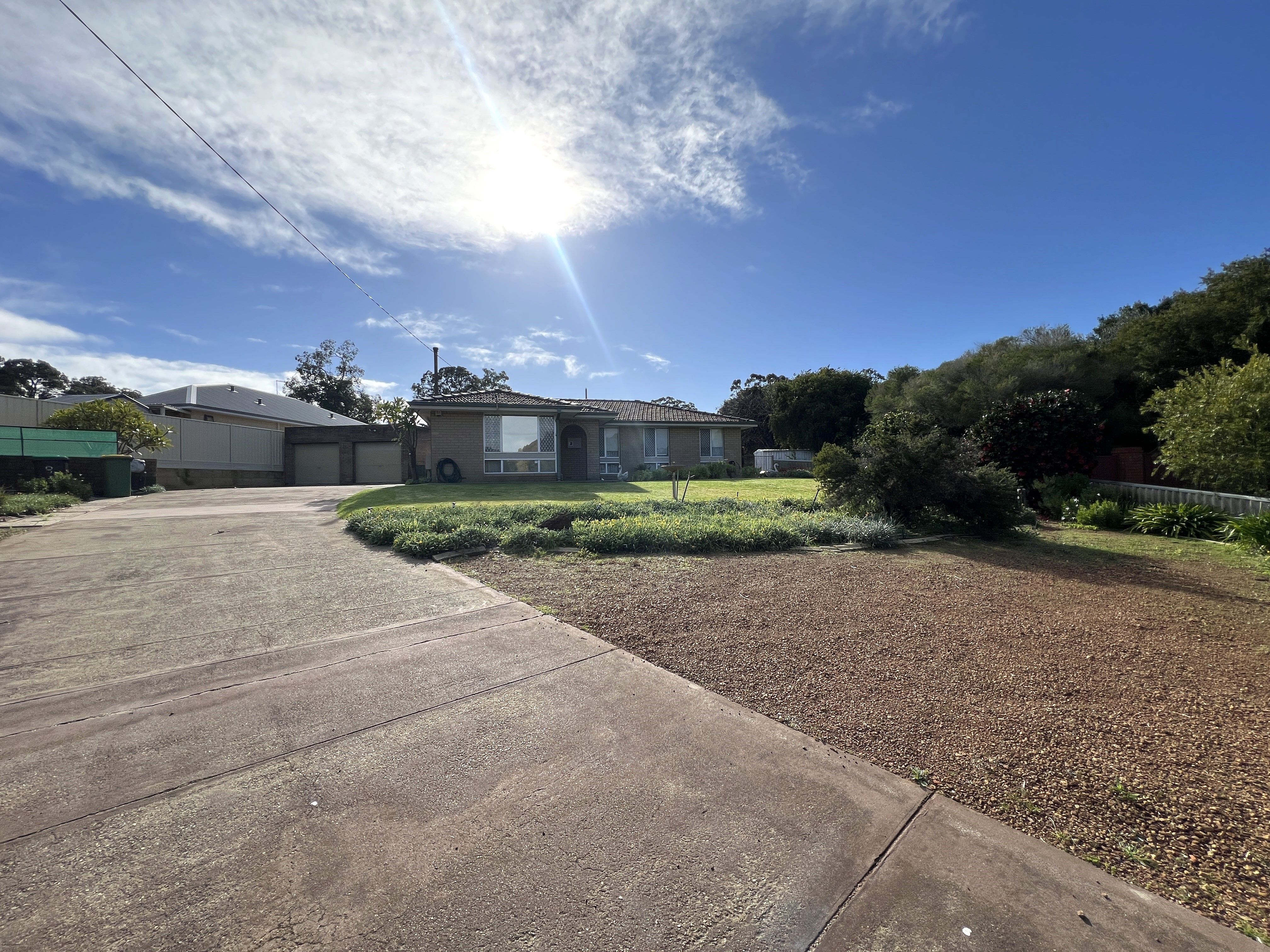 8 Blamire Road, Kalamunda, WA 6076