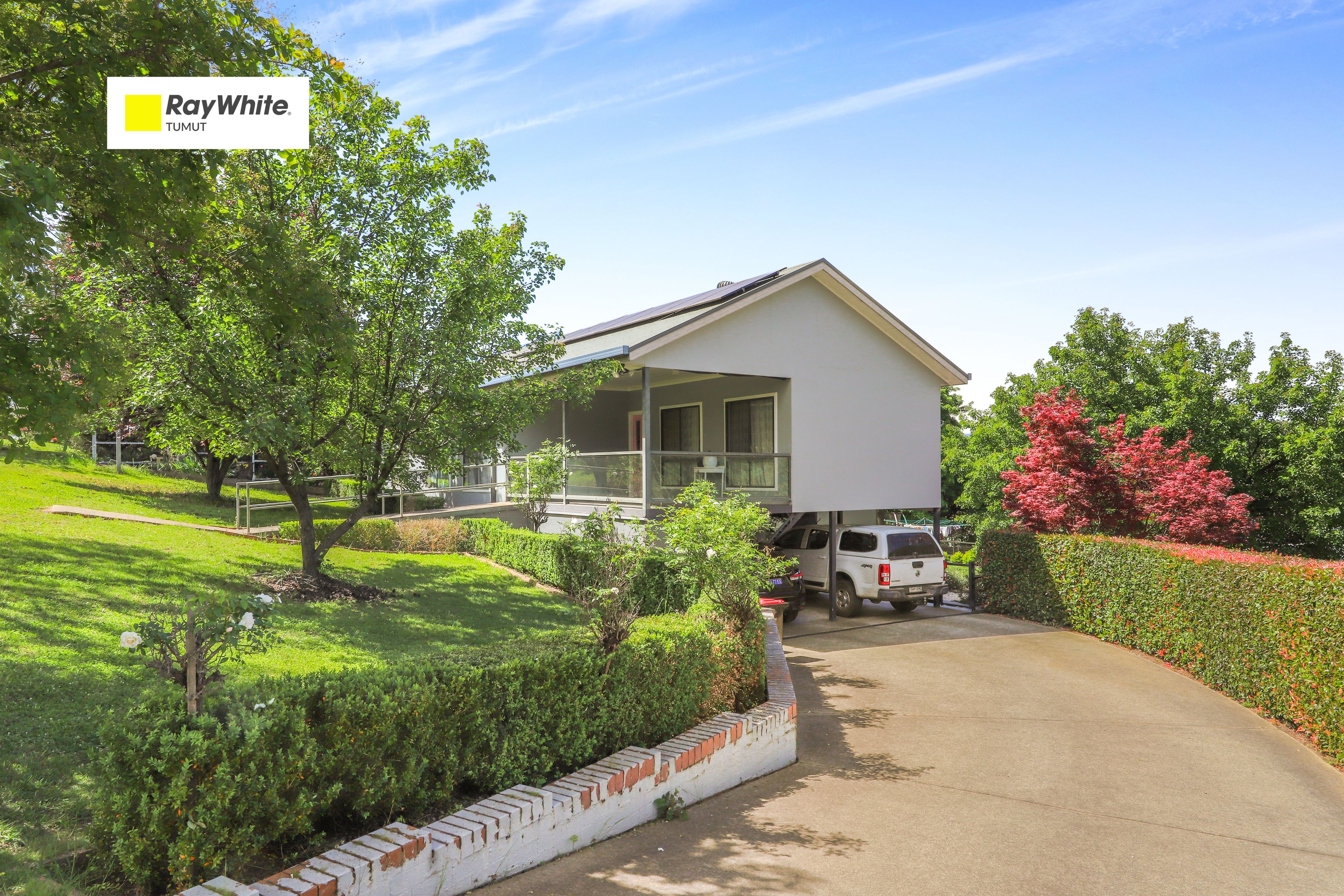 8 Bundara Crescent — photo from Ray White Tumut
