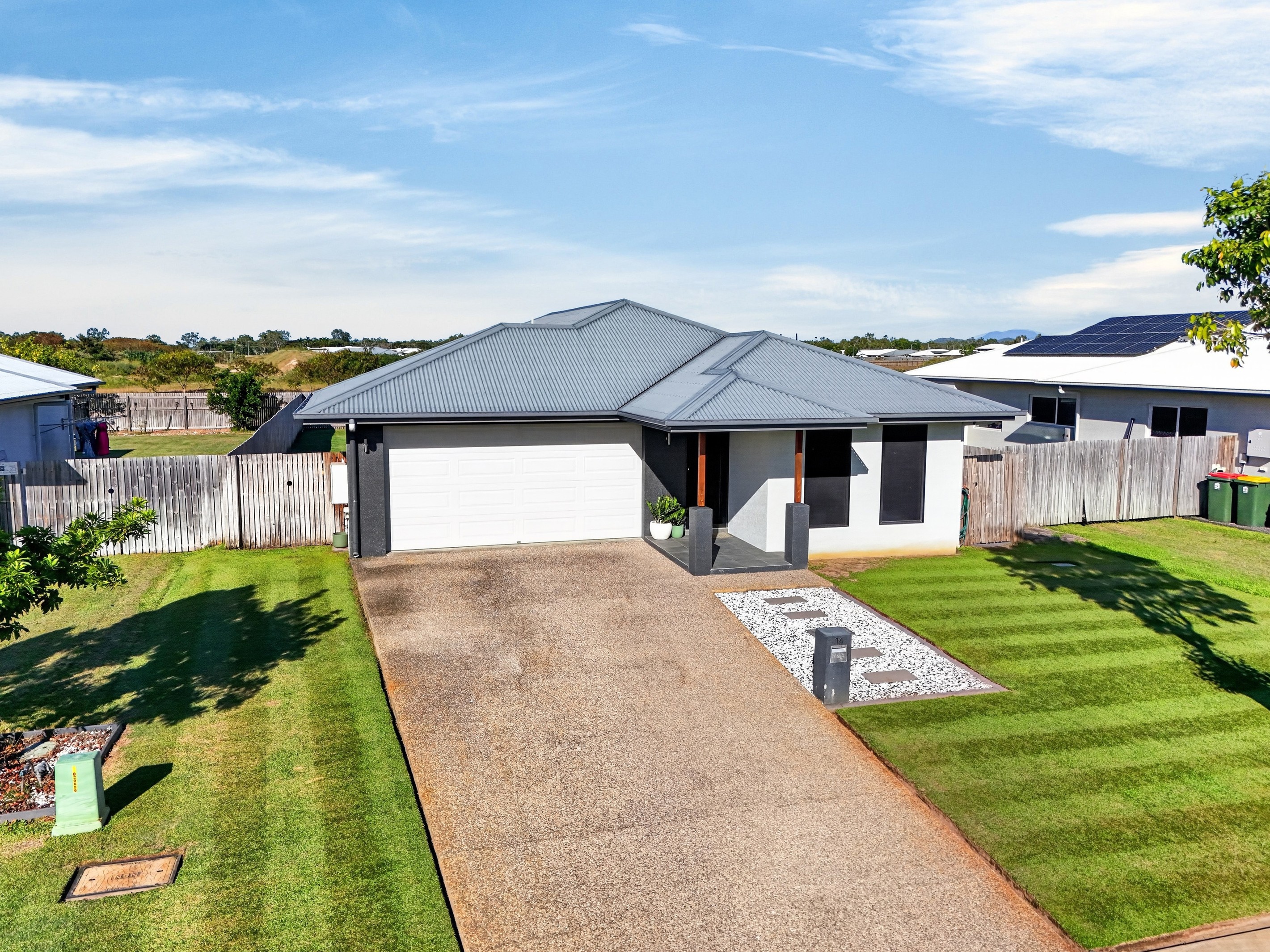 14 Blackthorn Street, Mount Low, QLD 4818