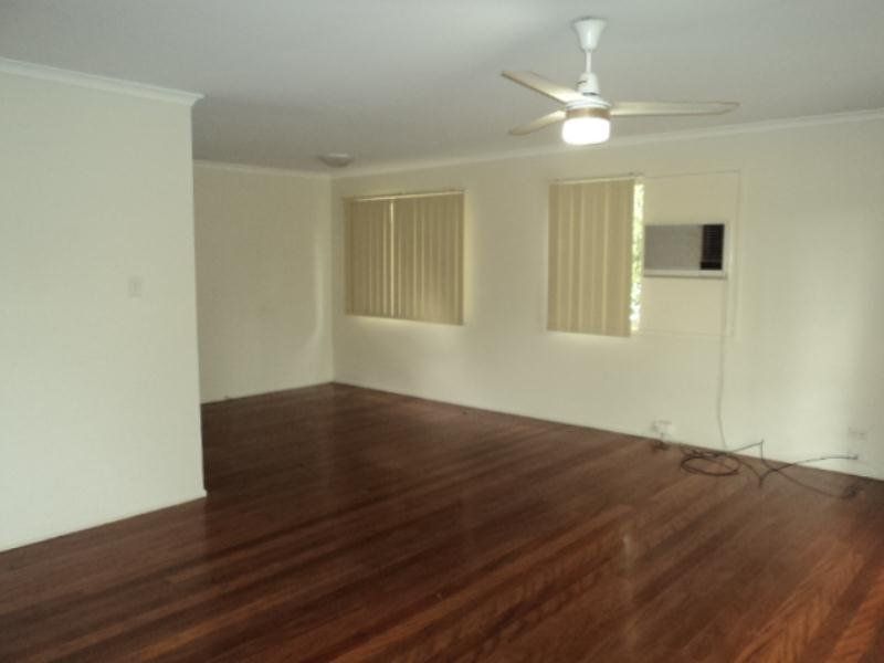 10 Dubarda, Strathpine, QLD 4500