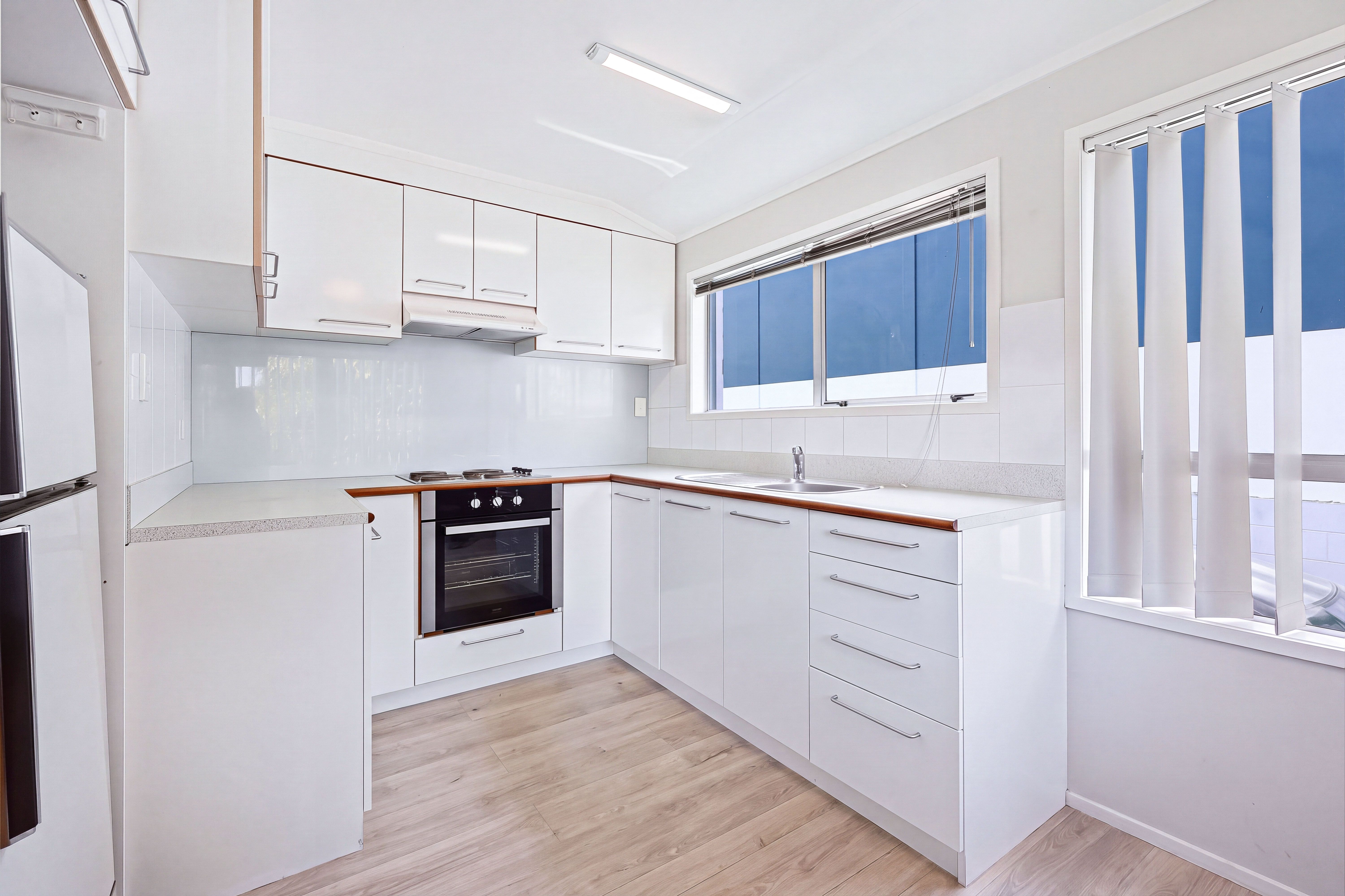 1/25 Waimana Road, Conifer Grove, Manukau City