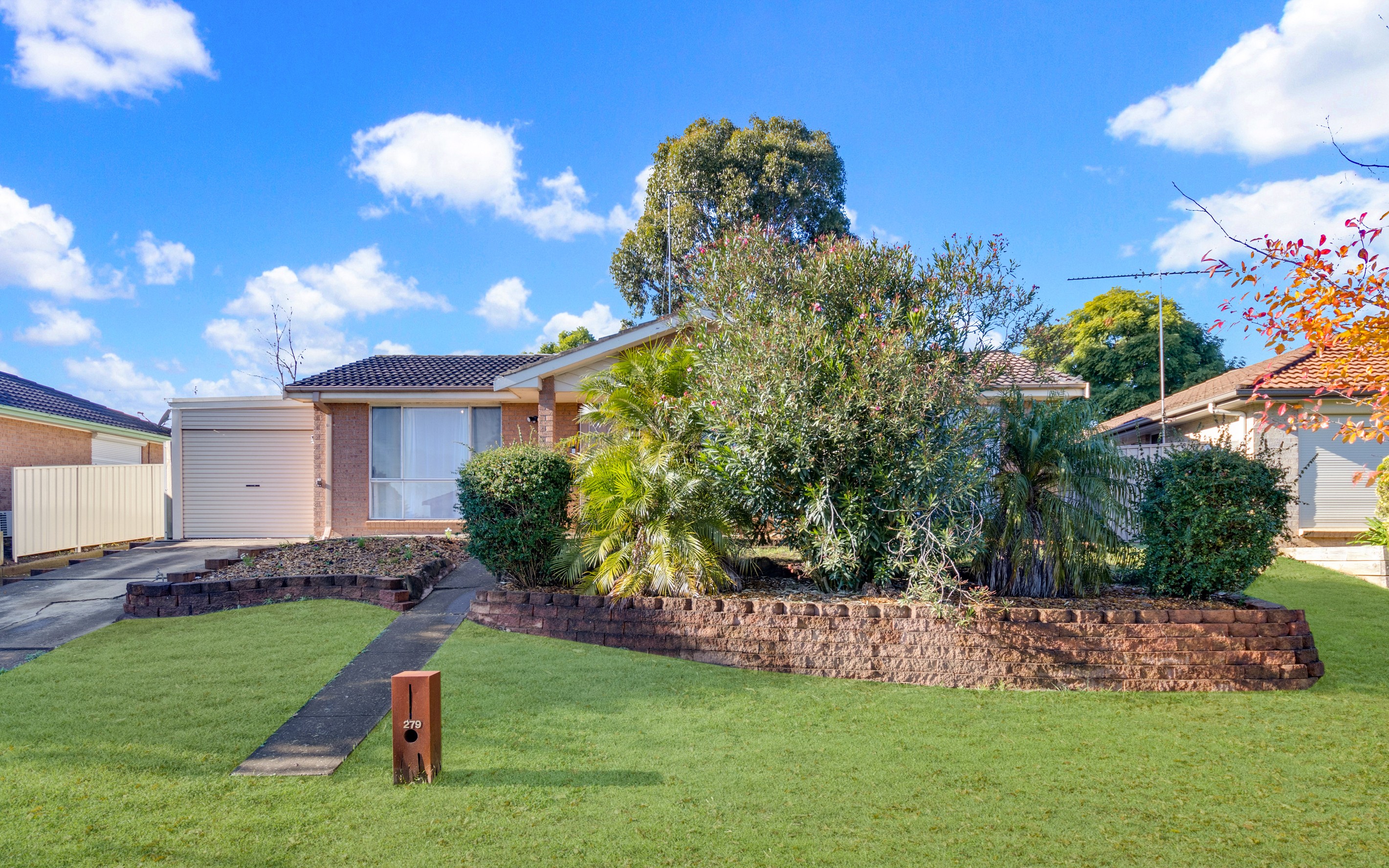 279 Welling Drive, Mount Annan, NSW 2567