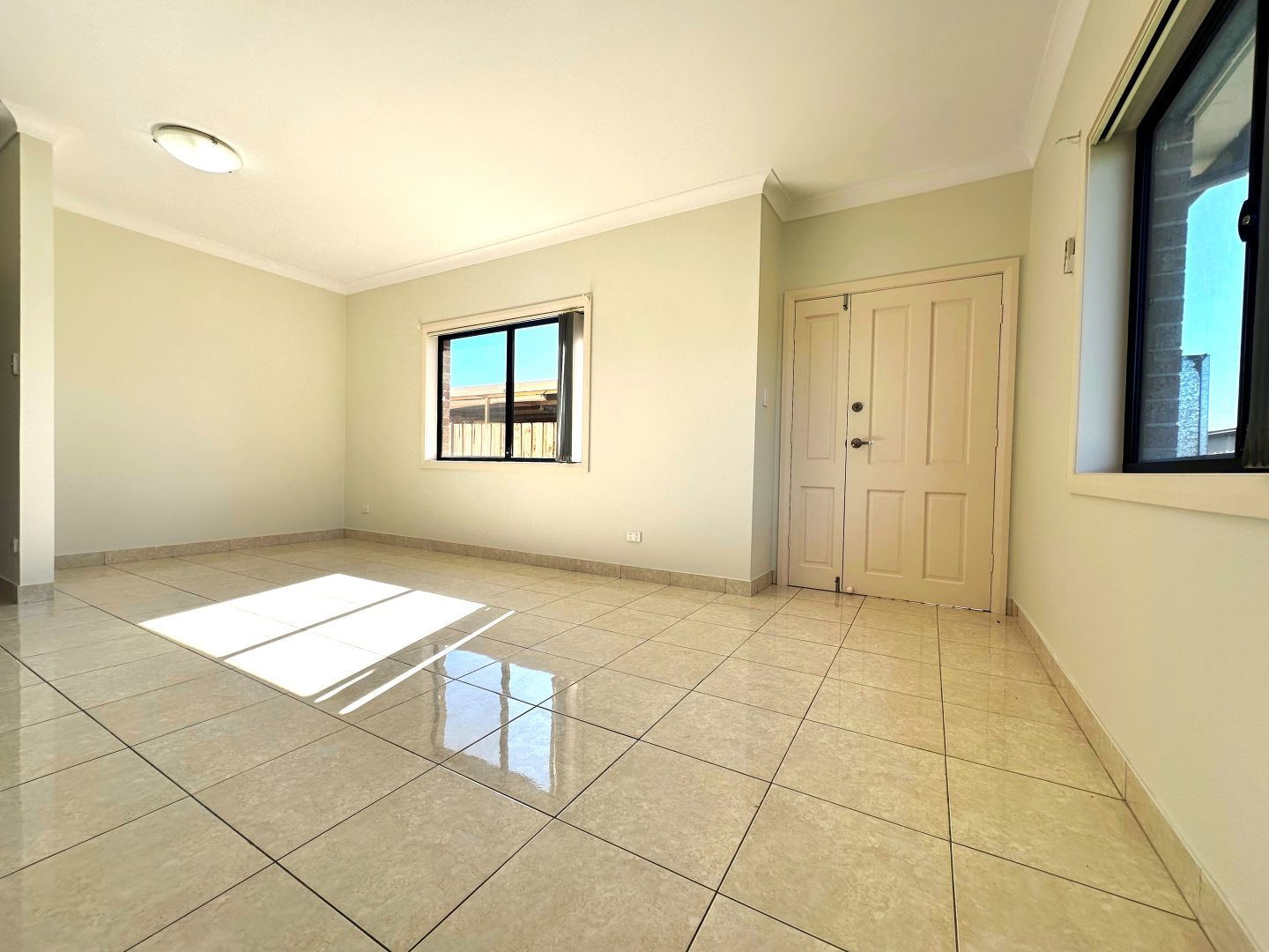 2a Utzon Court, St Clair, NSW 2759