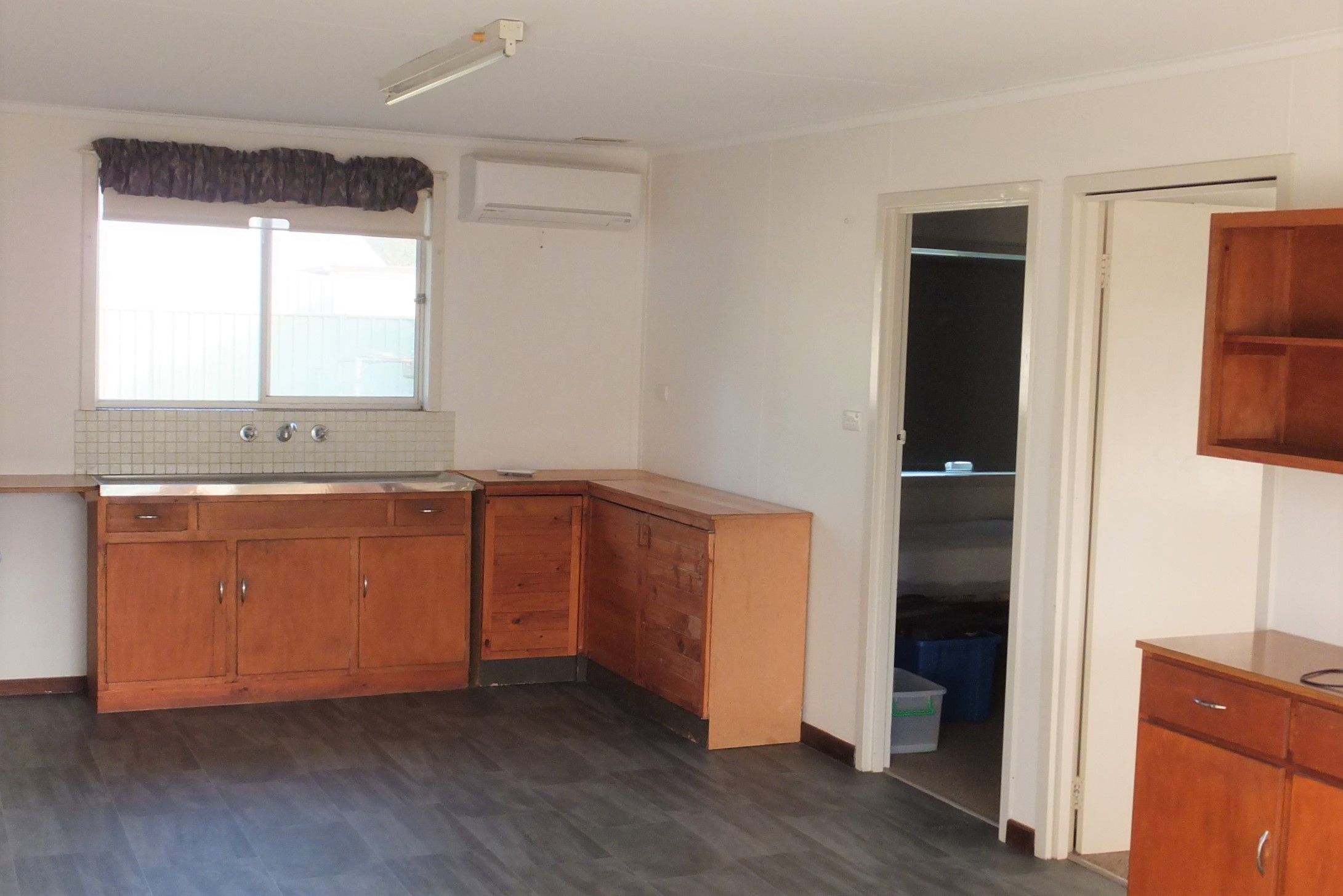18 Flinders Street — photo 3 of 11