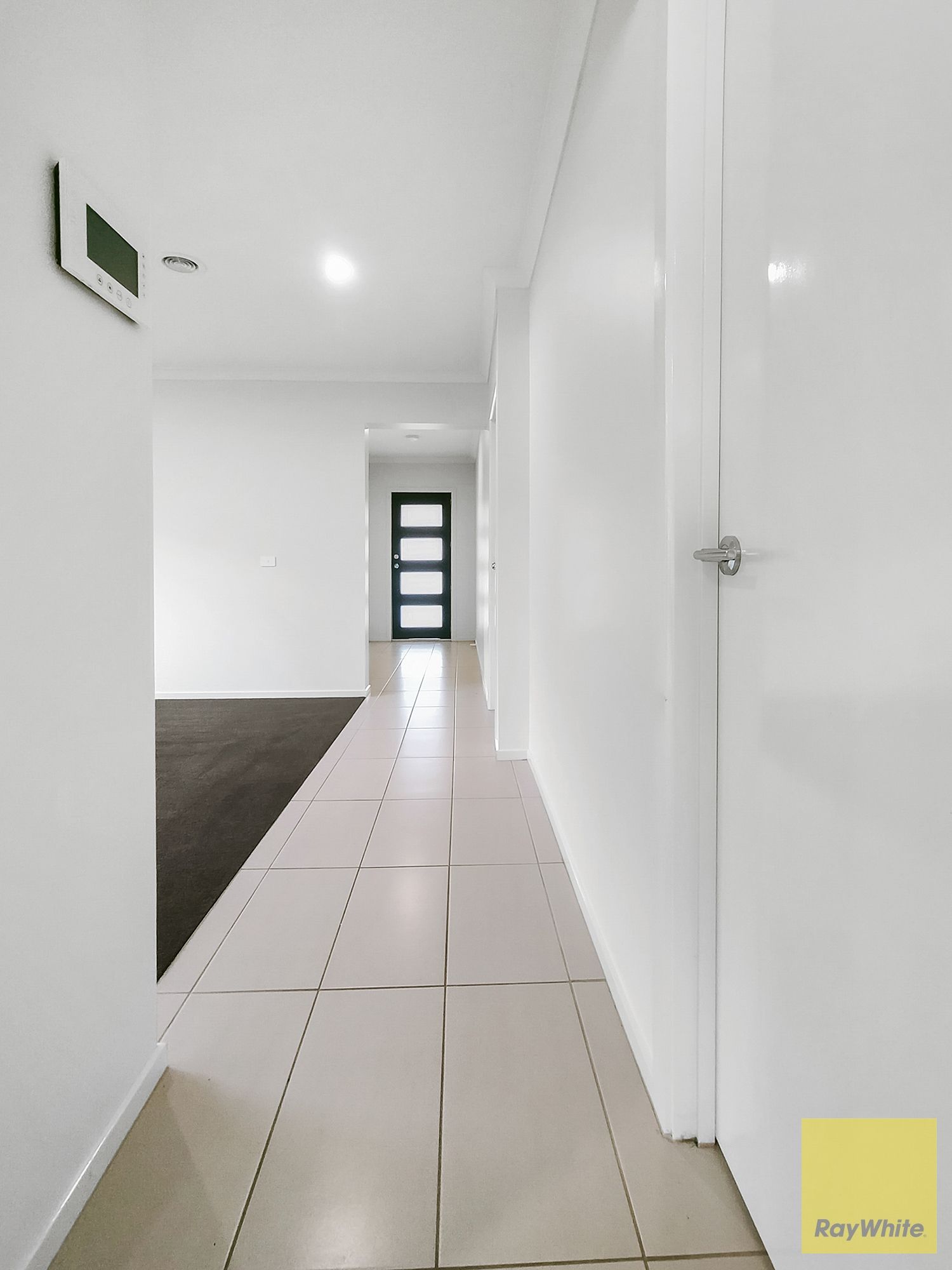 32 Rosette Crescent — photo 4 of 25