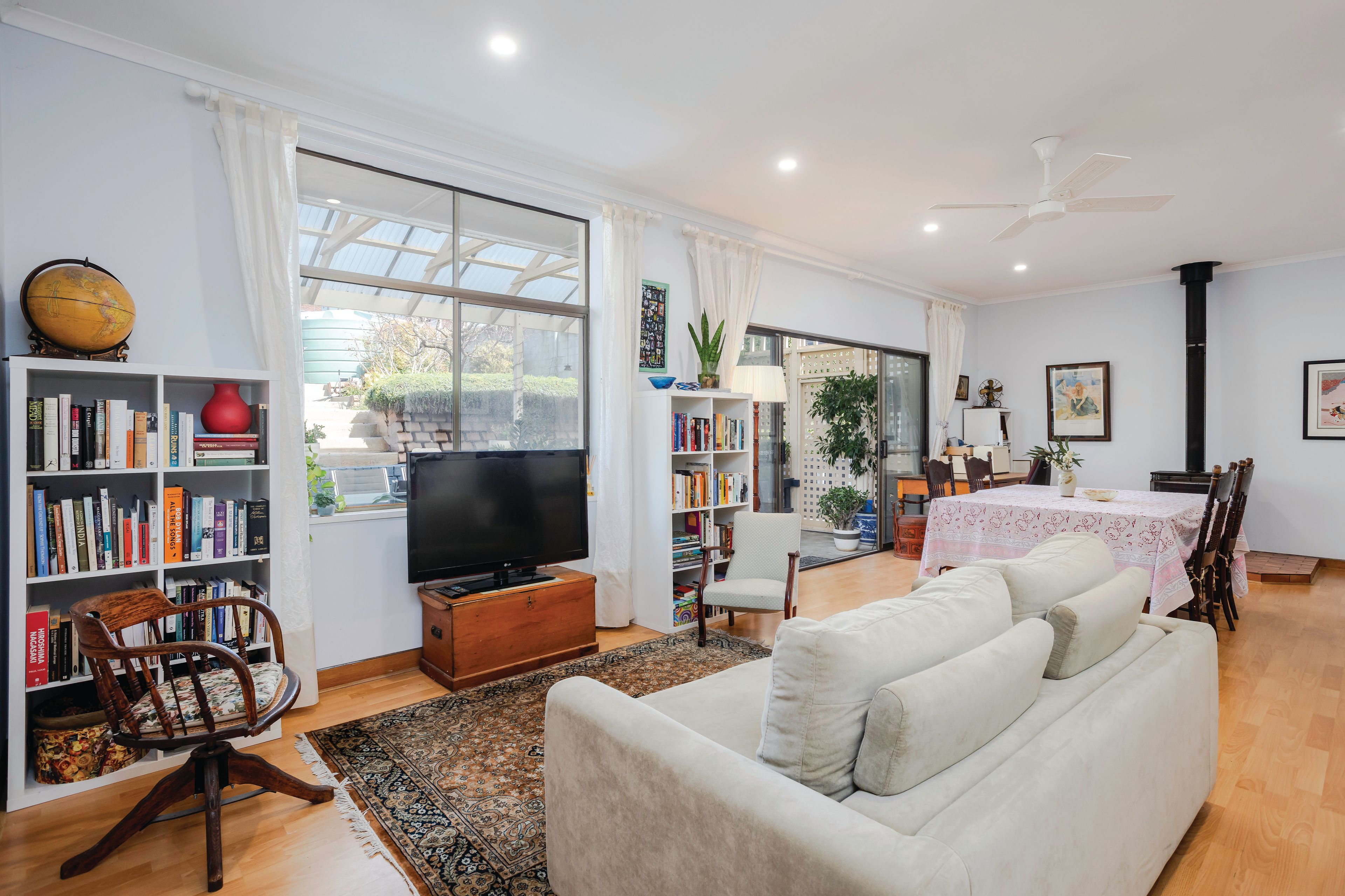 6 Dudley Crescent — photo 9 of 24