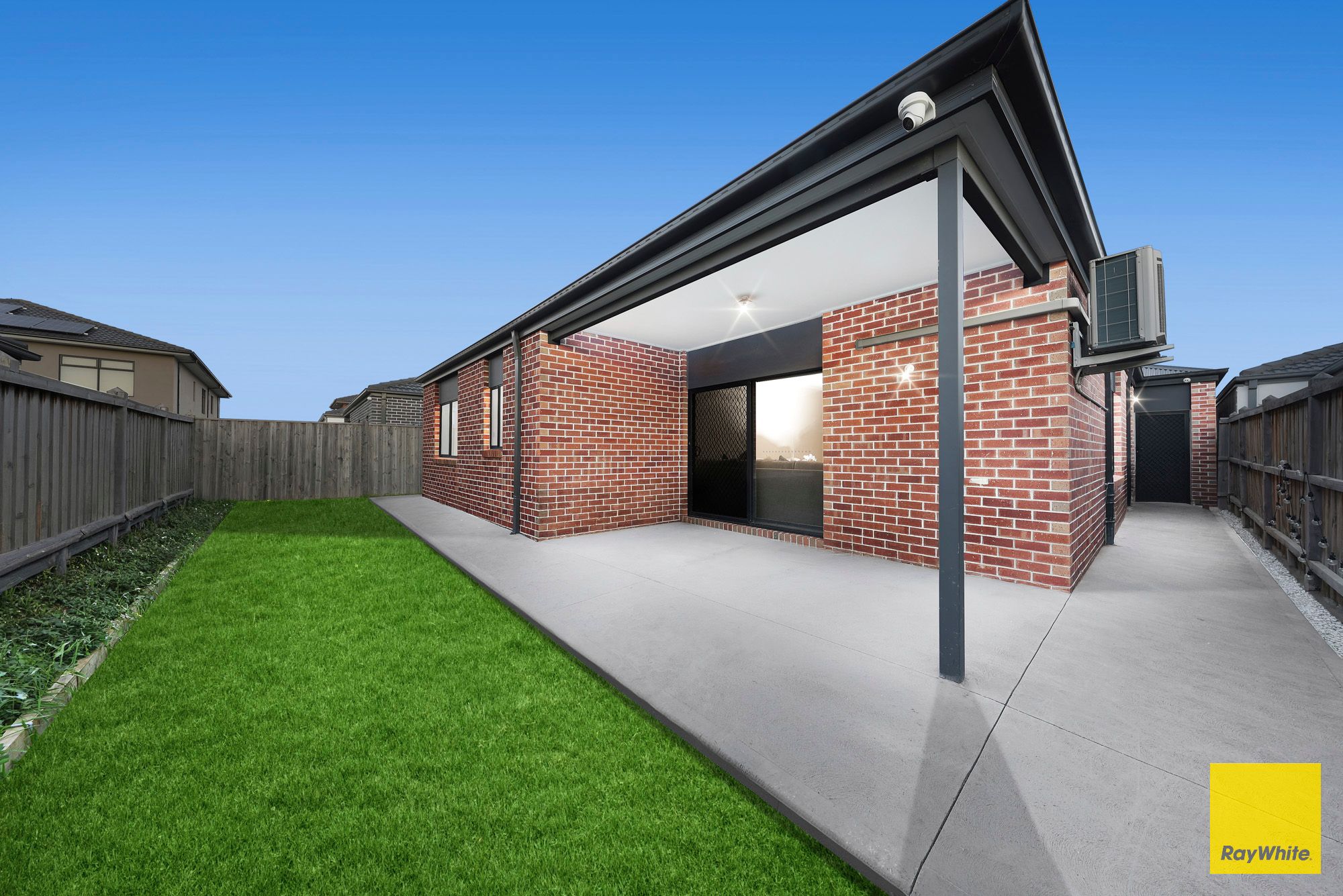 21 Urquhart Street — photo 14 of 15