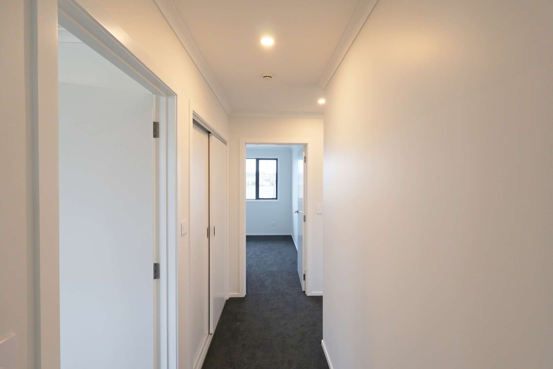 136 Kew Road photo 7