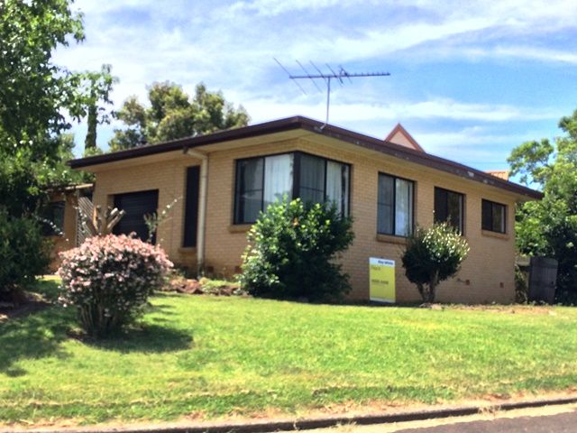 17 Panorama Crescent, Prince Henry Heights, QLD 4350