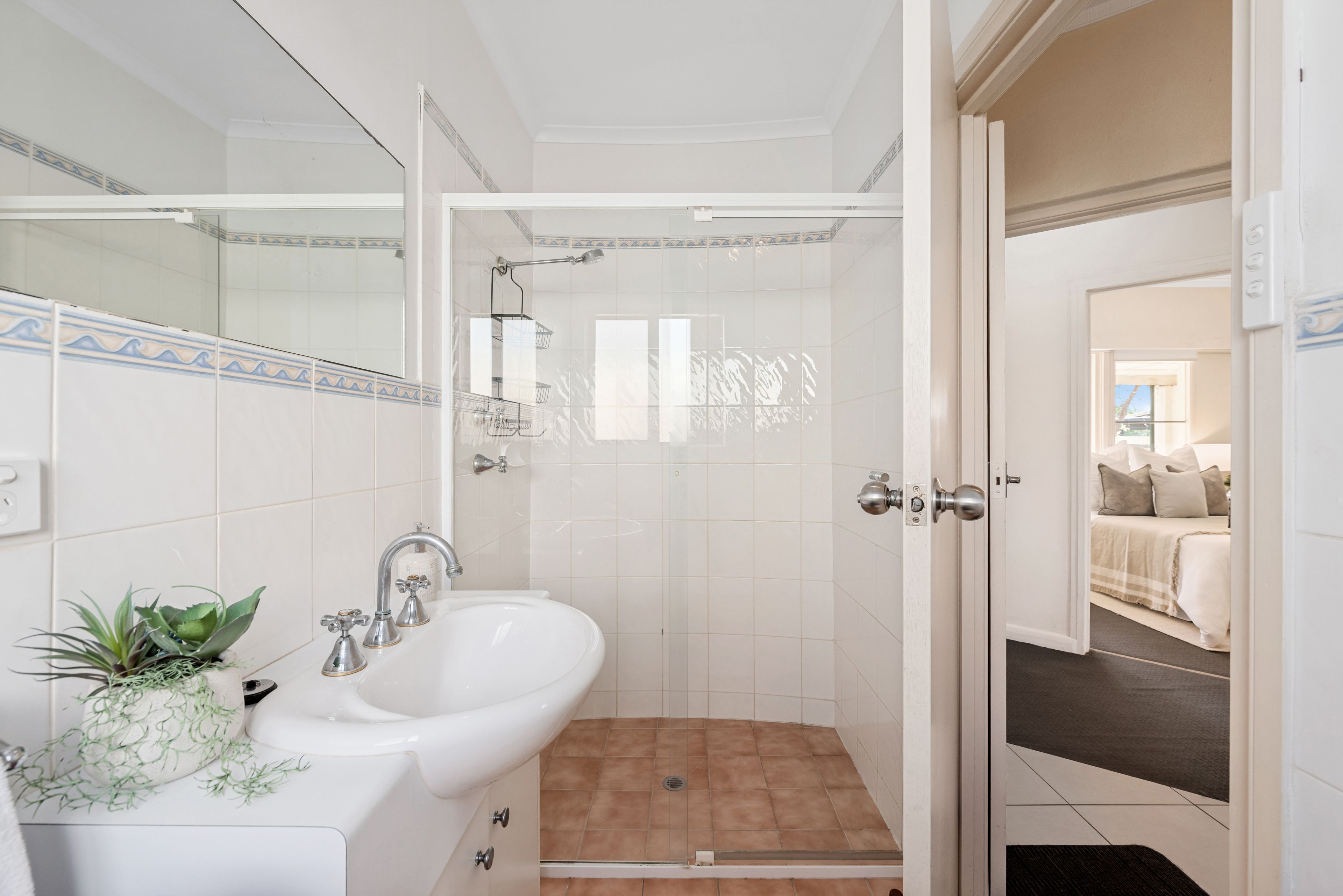 113 Commercial Road — photo 15 of 21