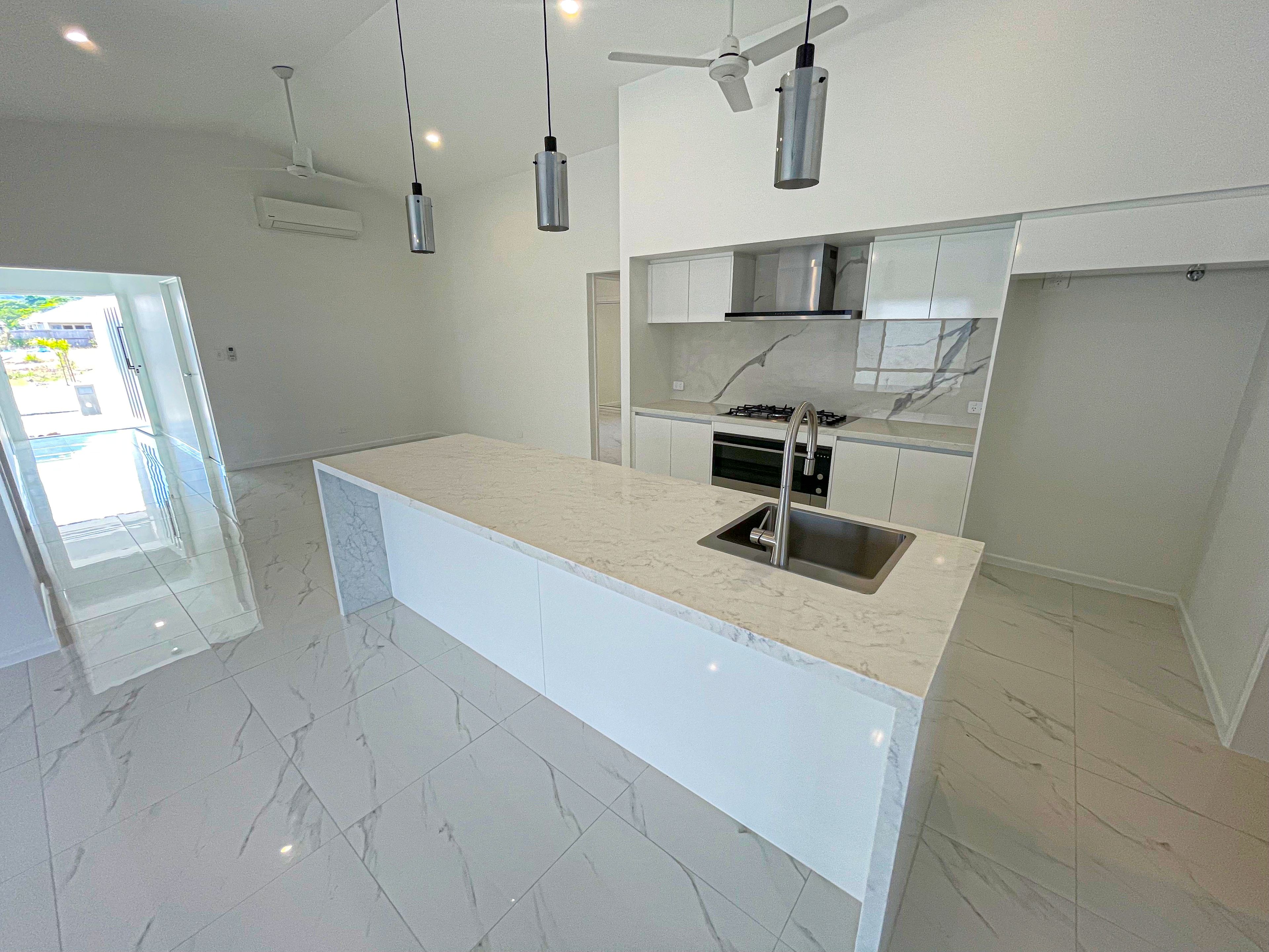 25 Rockingham Parade, Smithfield, QLD 4878