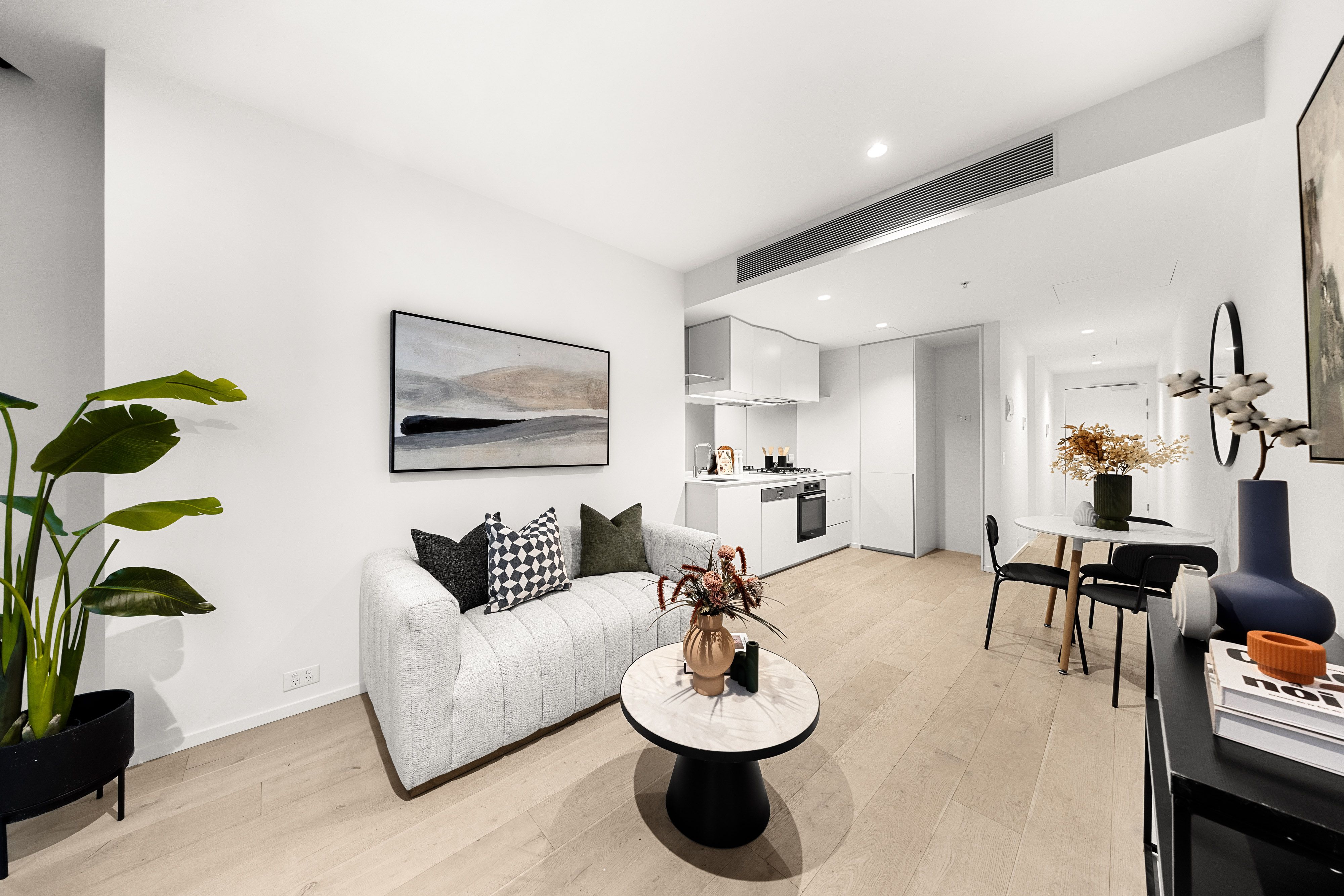 1802e/18 Hoff Boulevard — photo from Ray White Southbank | Melbourne City