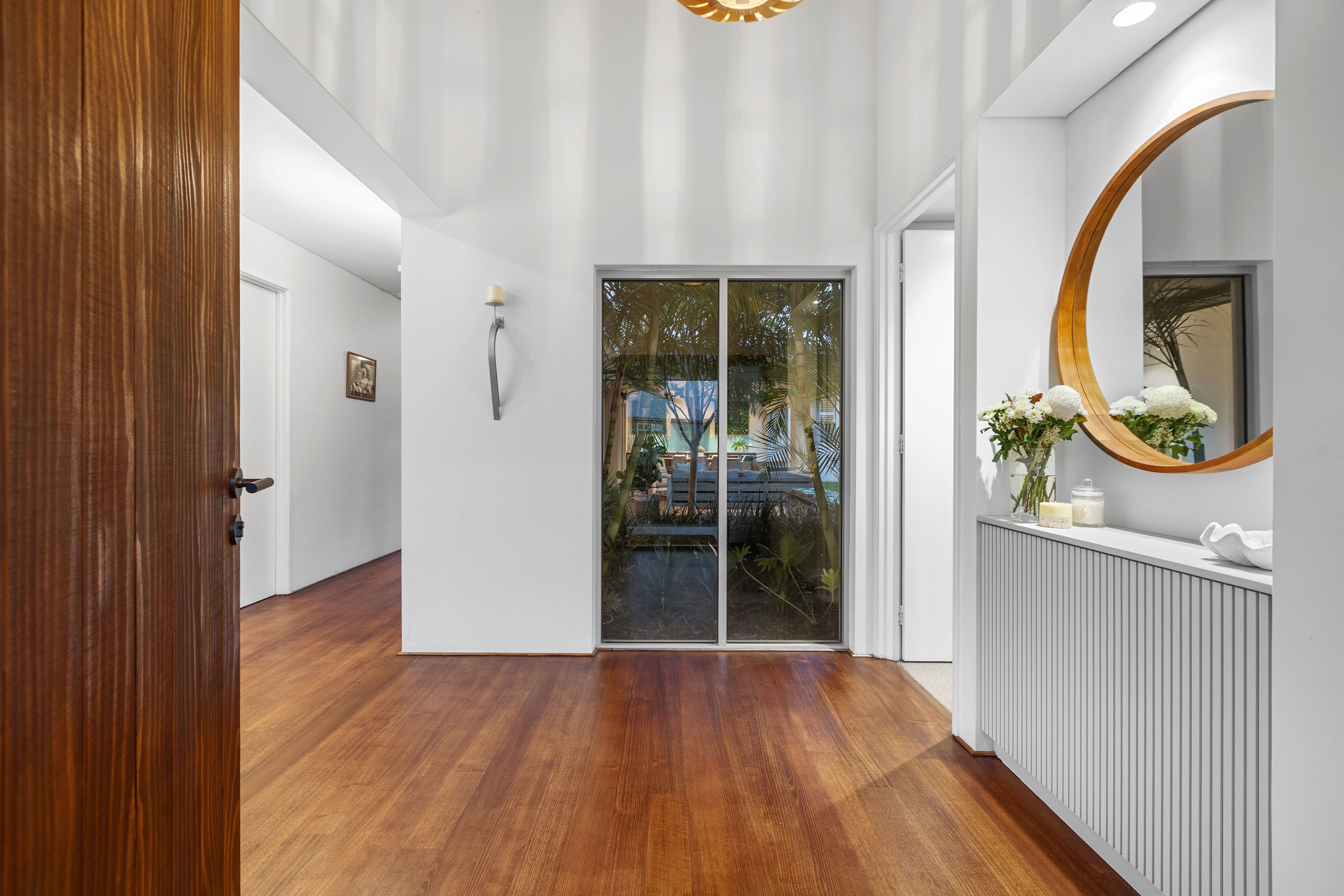 46 Robin Avenue — photo 3 of 27