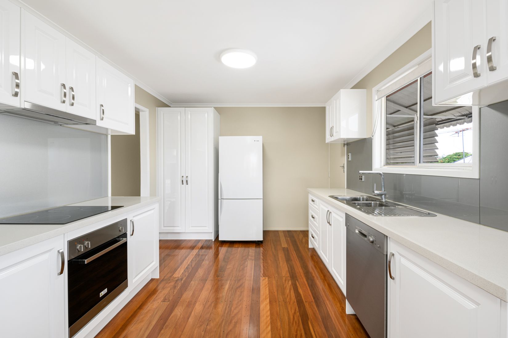 34 Hamilton Road, Wavell Heights, QLD 4012
