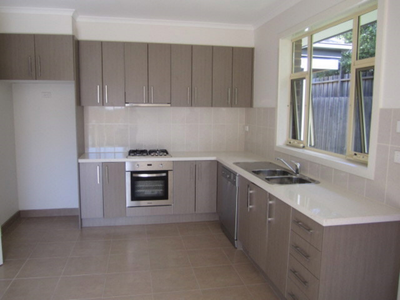 2/1176 North Road, Oakleigh South, VIC 3167