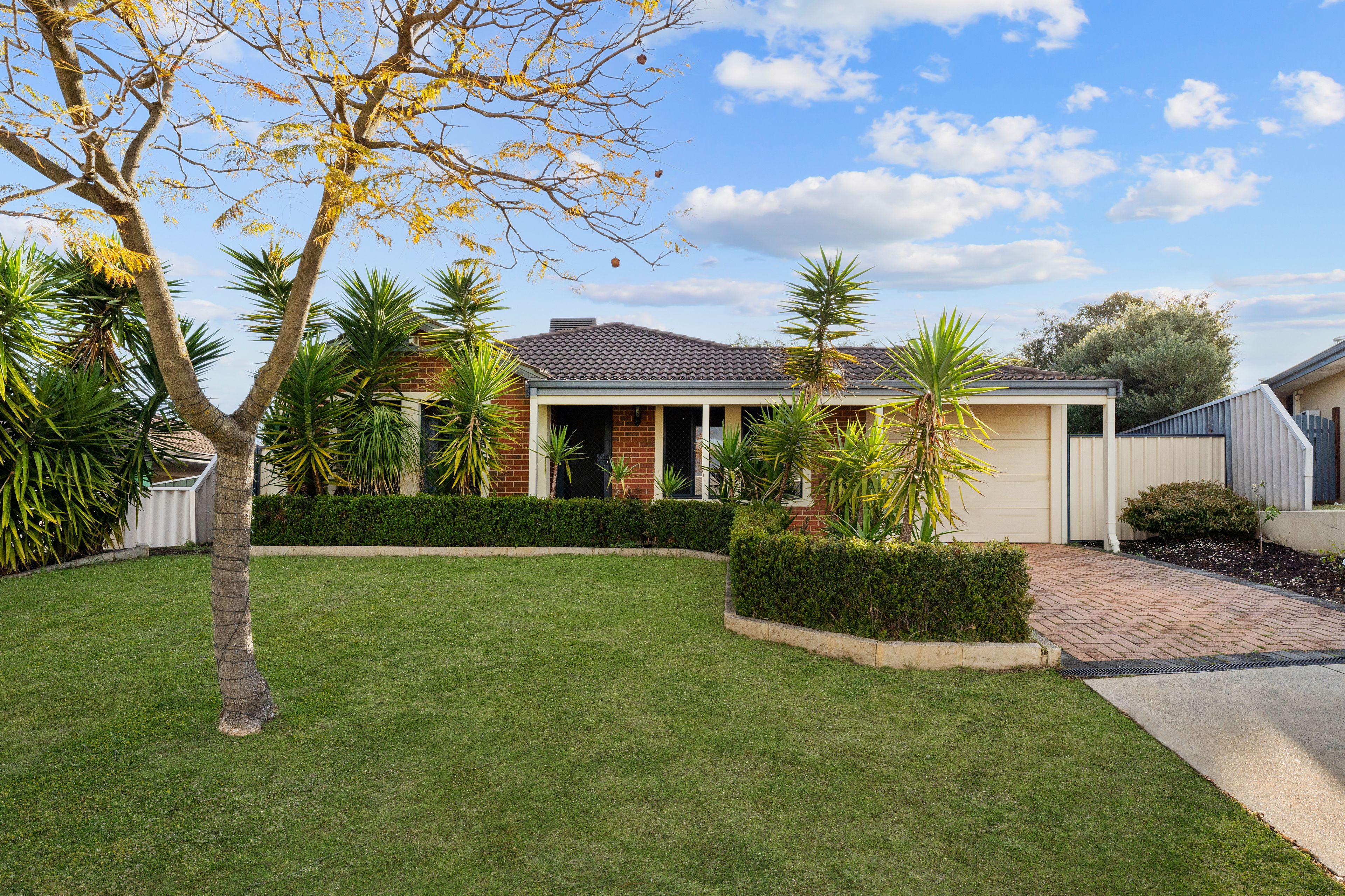 5 Brookeby Heights, Leda, WA 6170