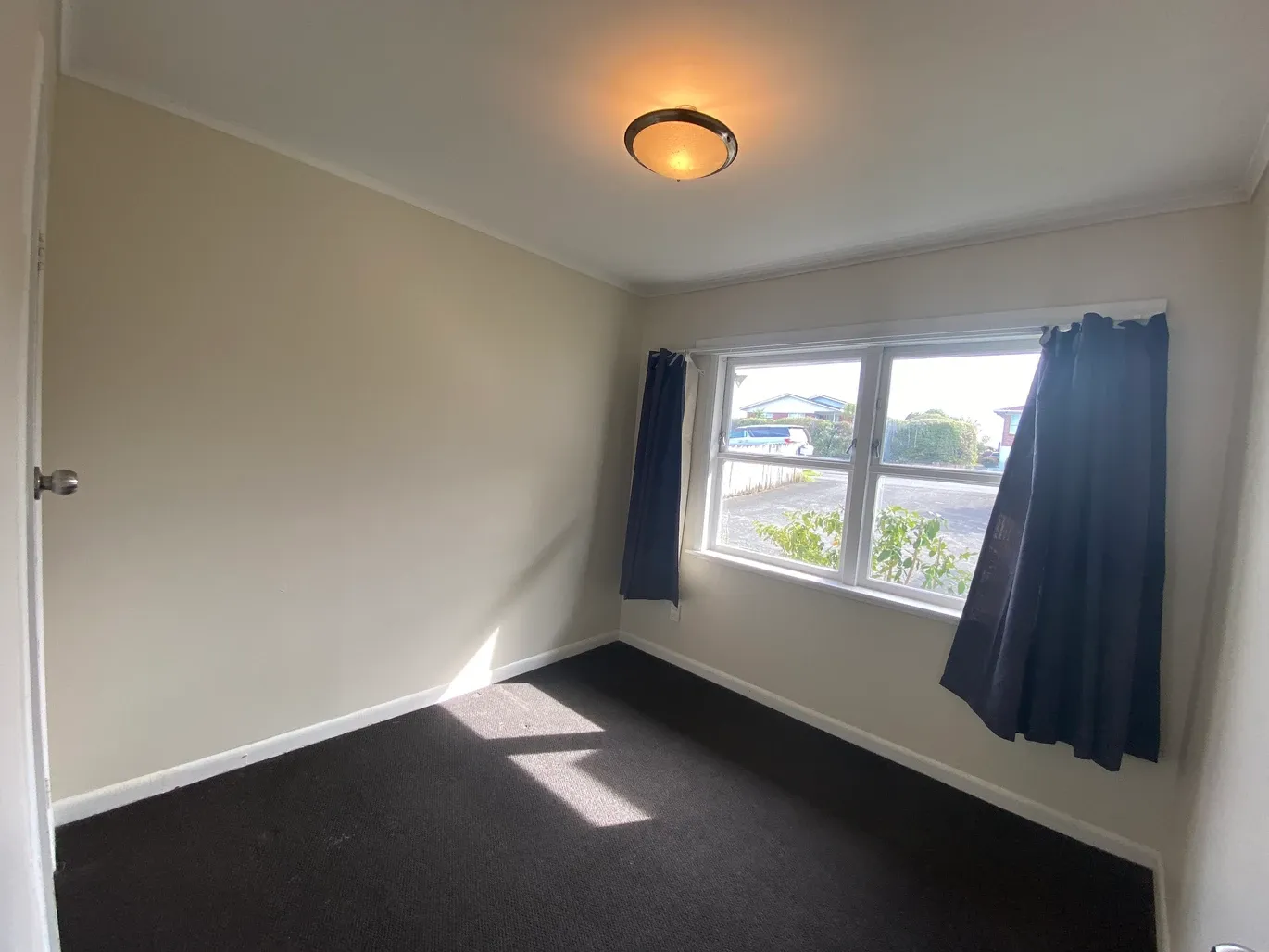 189 Te Atatu Road photo 9