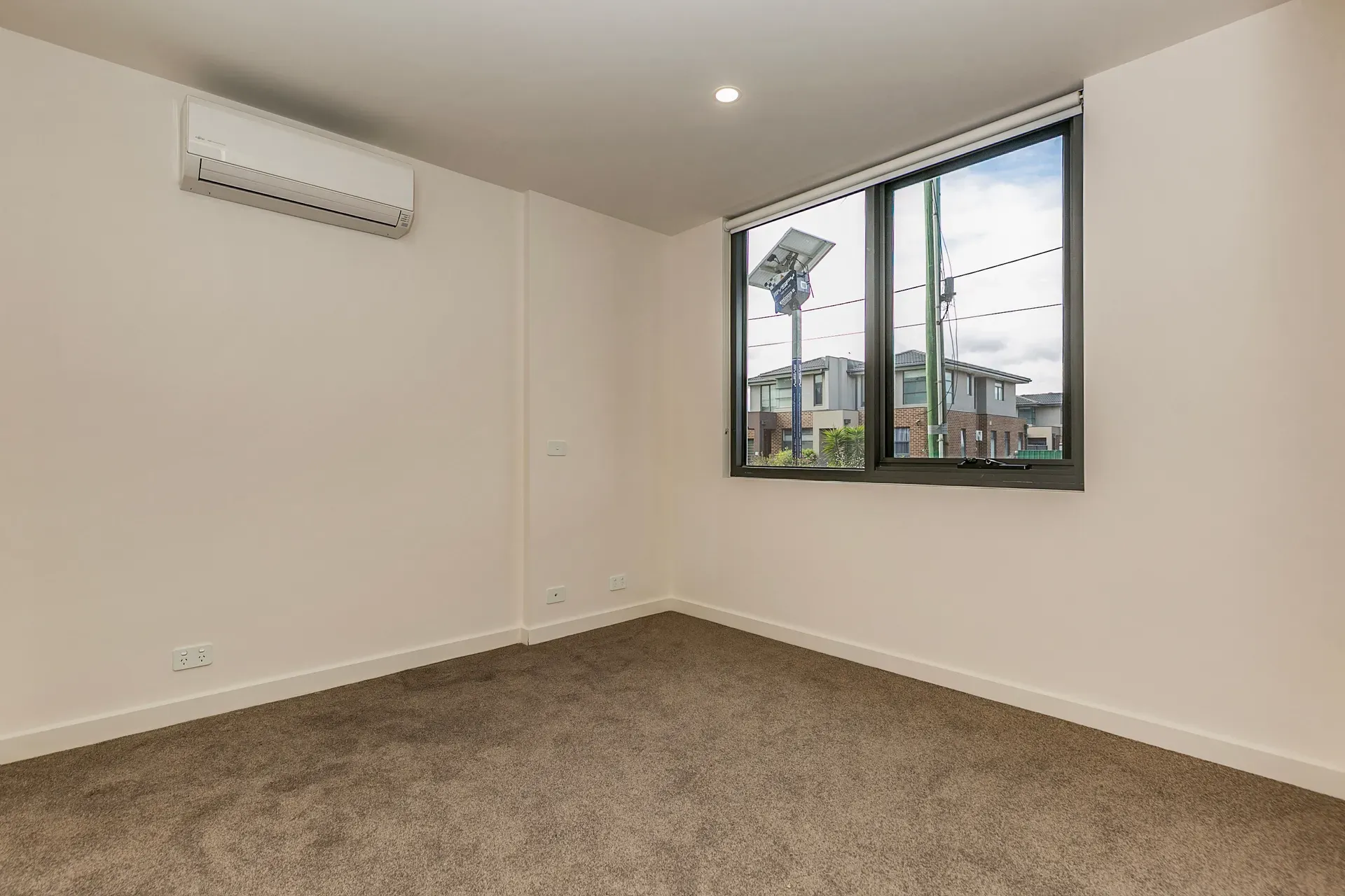 G03/1801 Dandenong Road — photo 3 of 5