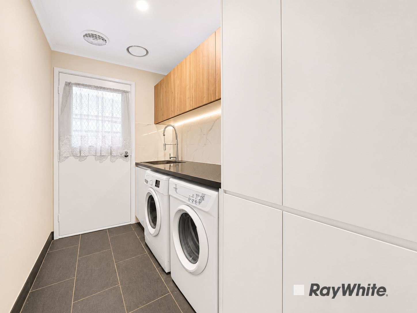 26 Benambra Way — photo 15 of 23