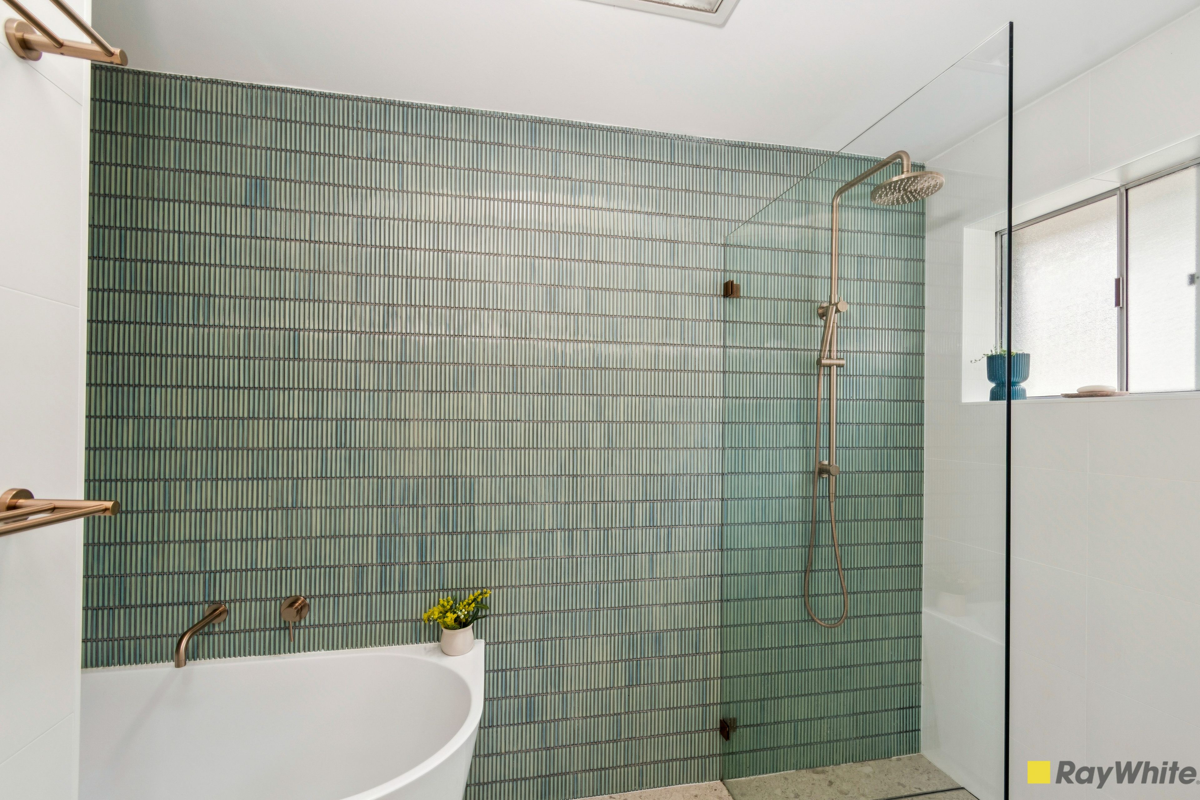 6 Nicholson Road — photo 7 of 12