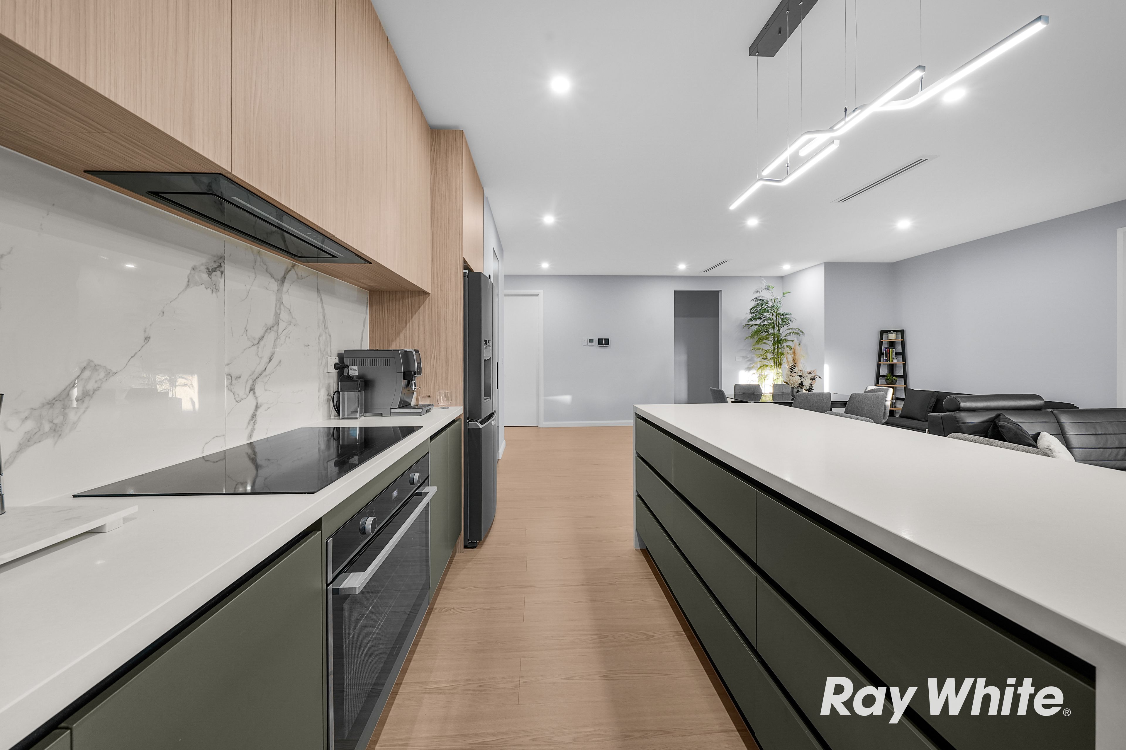 61 Brown Boulevard — photo 4 of 17