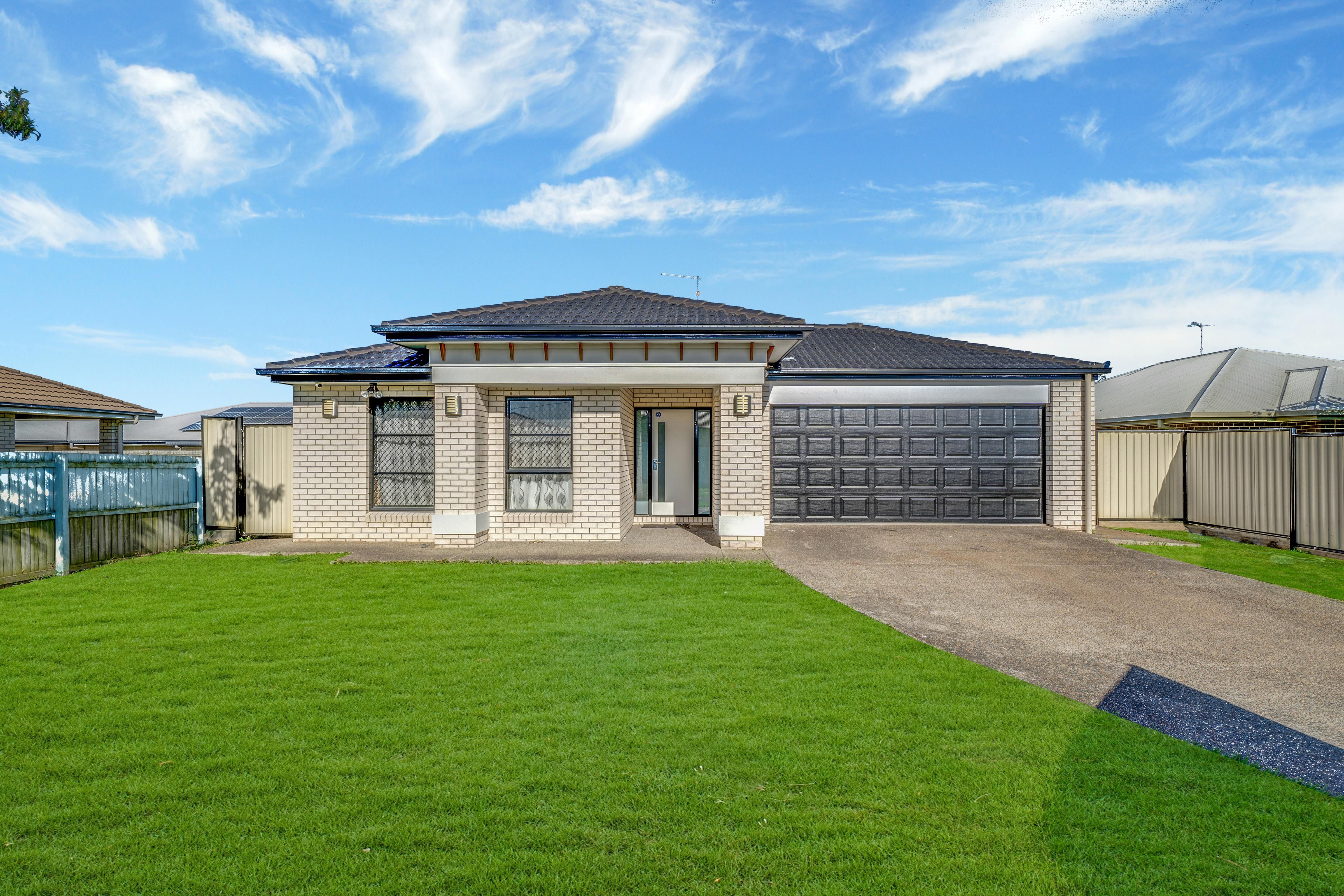 21 Sams Way, Marsden QLD 4132