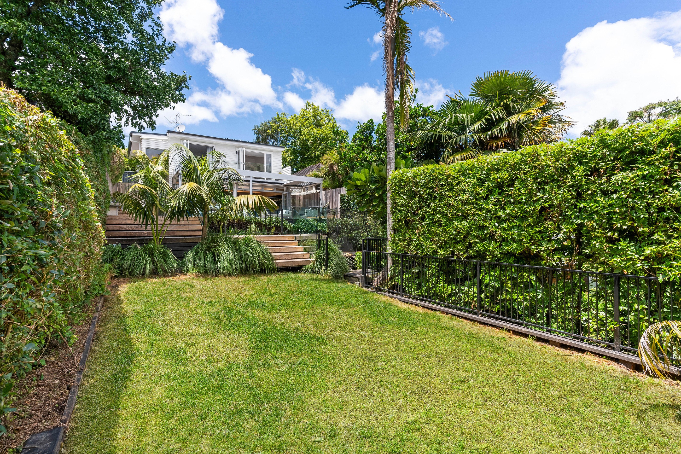 8 Livingstone Street, Westmere, Auckland City