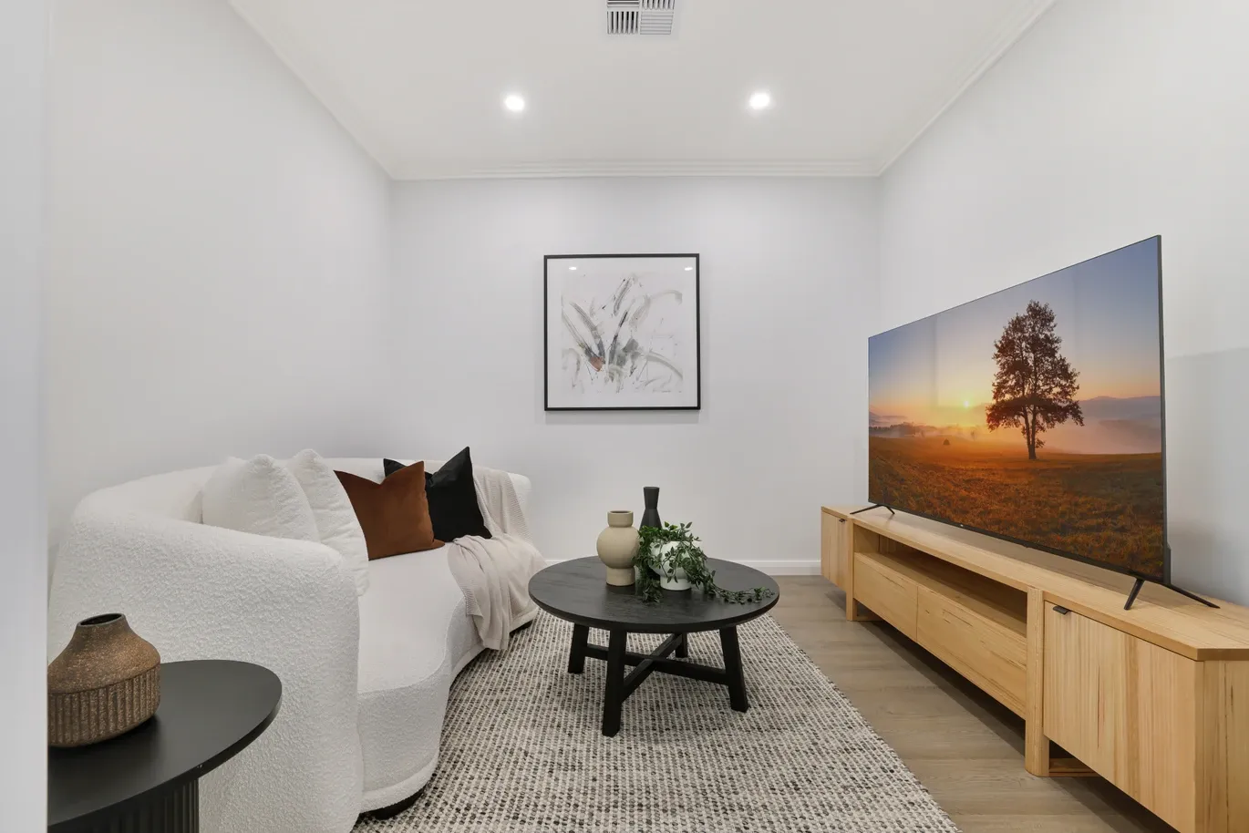 20 Jarvis Street — photo 5 of 11