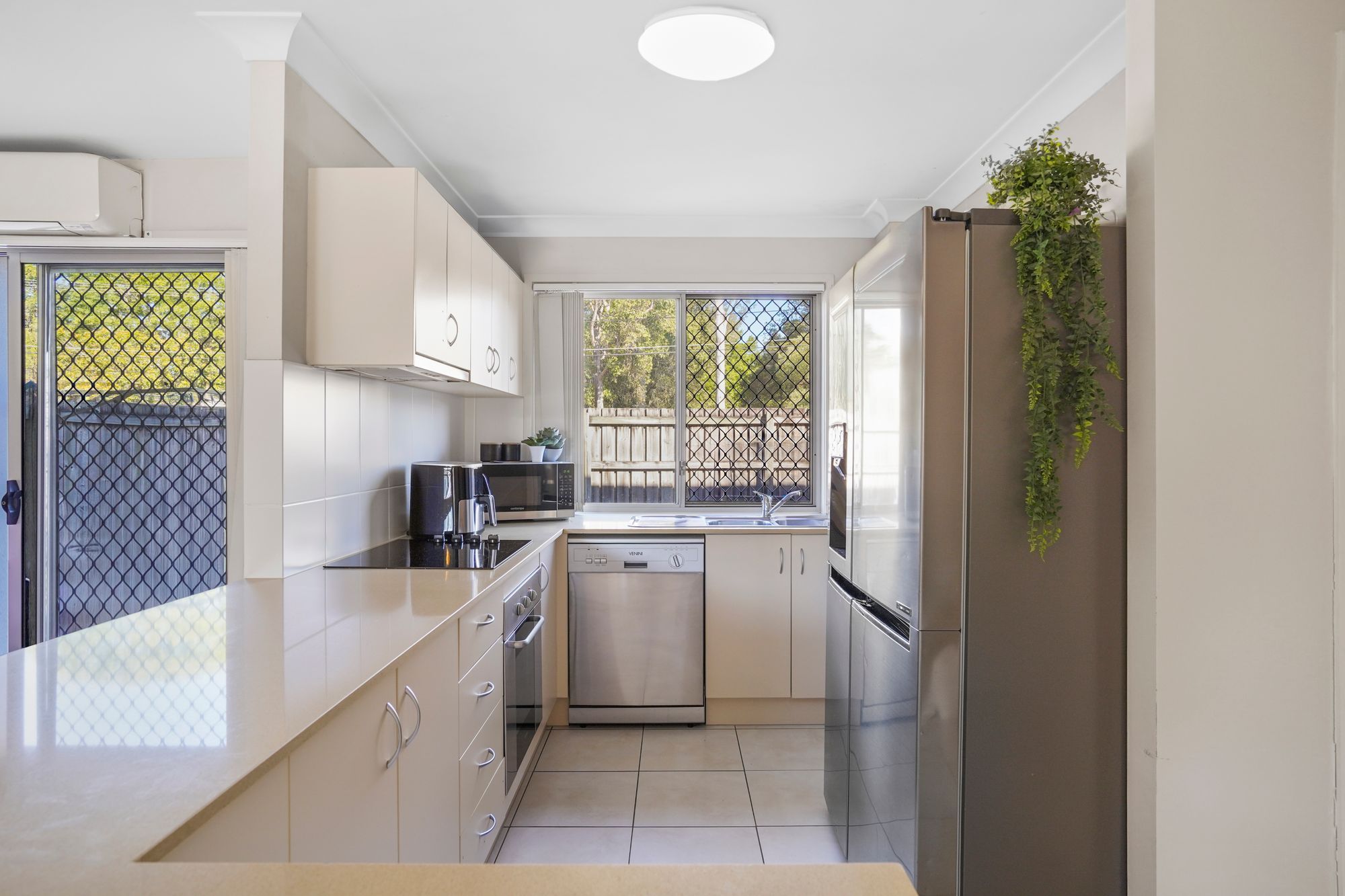 8/116-136 Station Road — photo from Ray White Asset Management Shailer Park