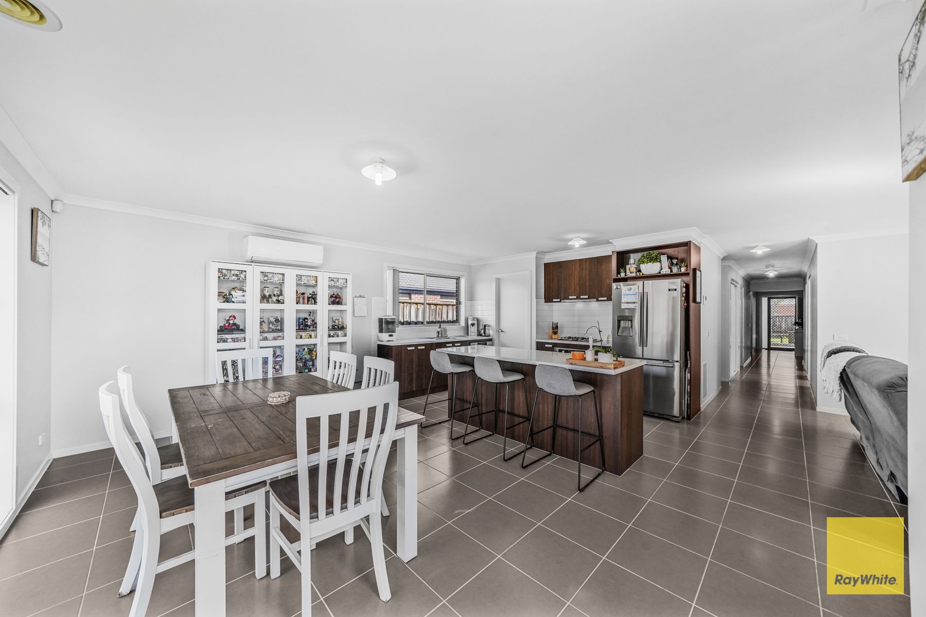 84 Tyler Crescent — photo 8 of 12