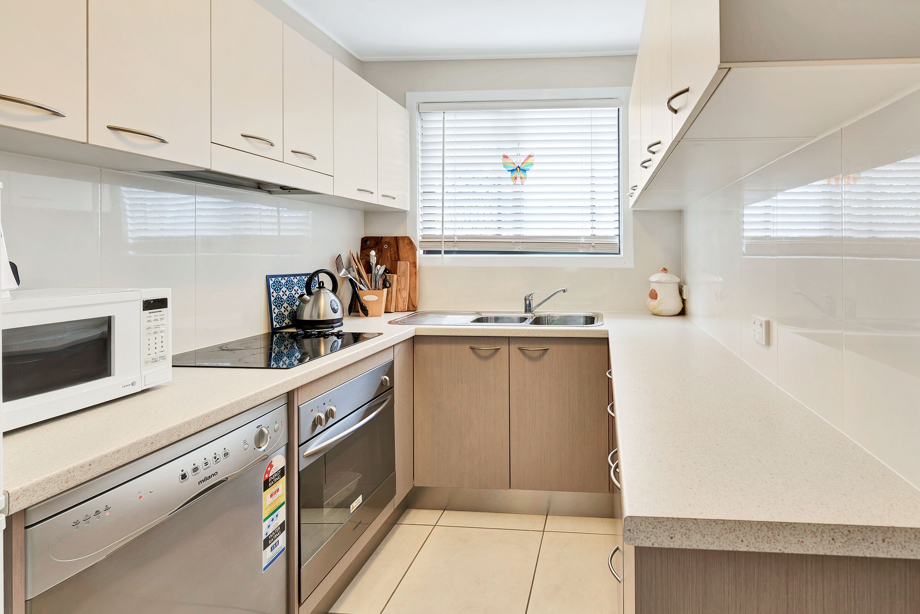 35 Brisbane Road, Biggera Waters QLD 4216